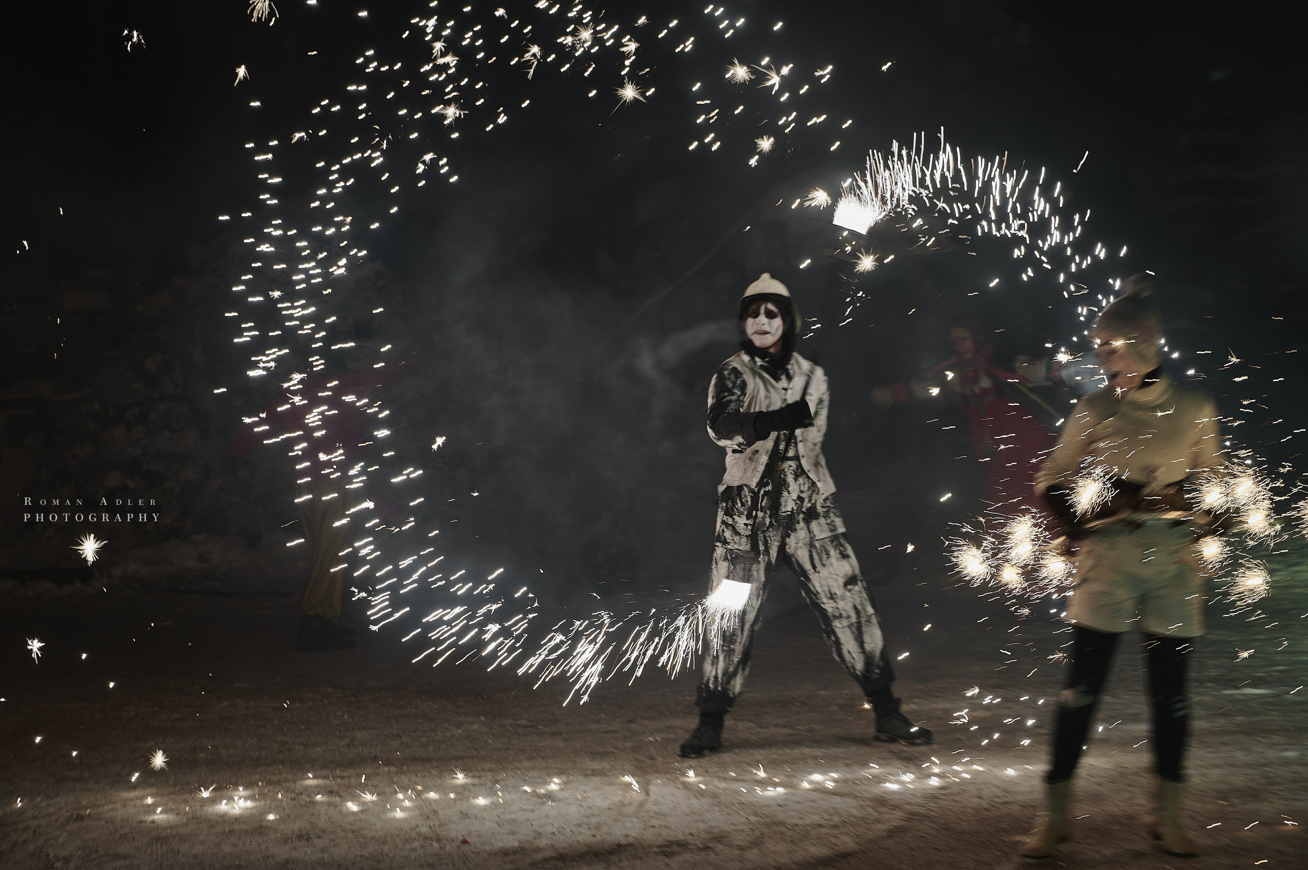 Новогодняя сказка от Ночных волков. Фотограф Роман Адлер