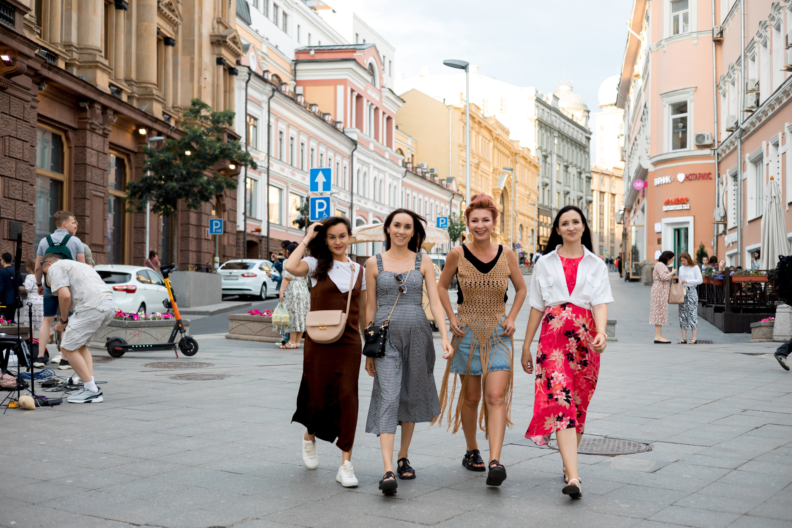Фотопрогулка в репортажном стиле. Репортажный и портретный фотограф в Москве Саханцева Анна