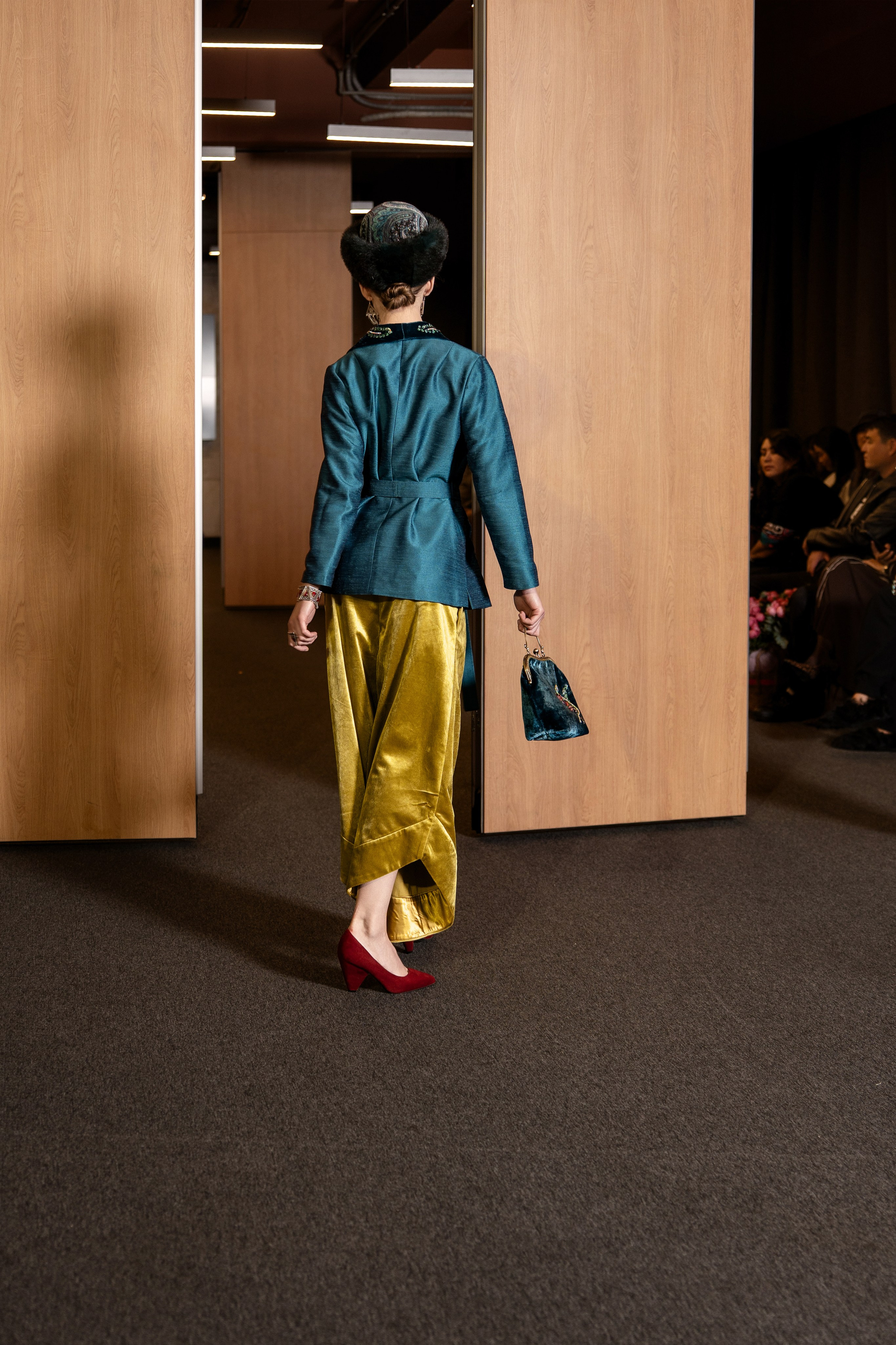 Brand Gulnur Atelier. Сайт Алматинского НЮ АРТ, будуар и фэшн фотографа Дениса Карпенко