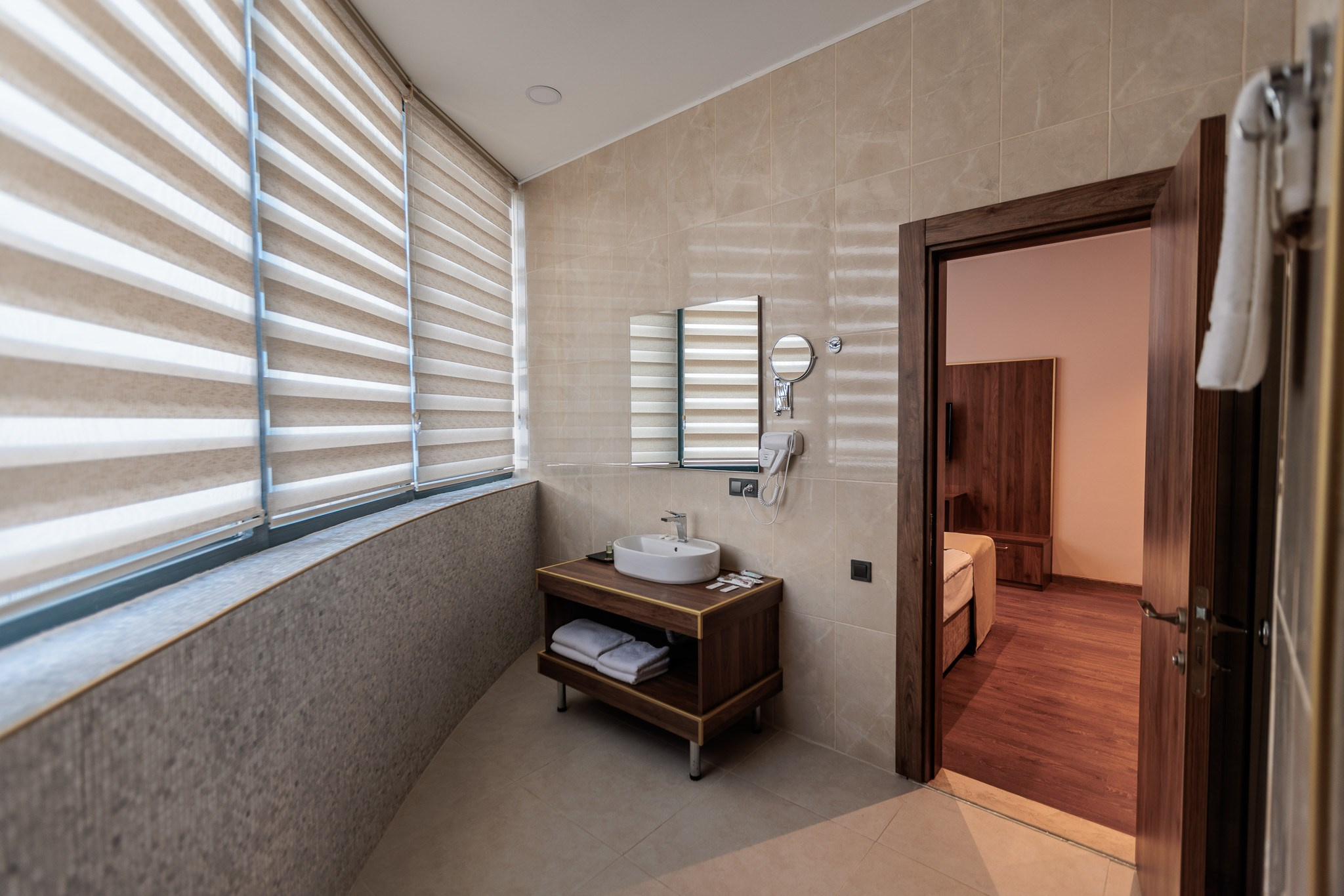 SKY TOWER (METRO CITY). Режиссёр, клипмейкер, фотограф — Андрей Охота