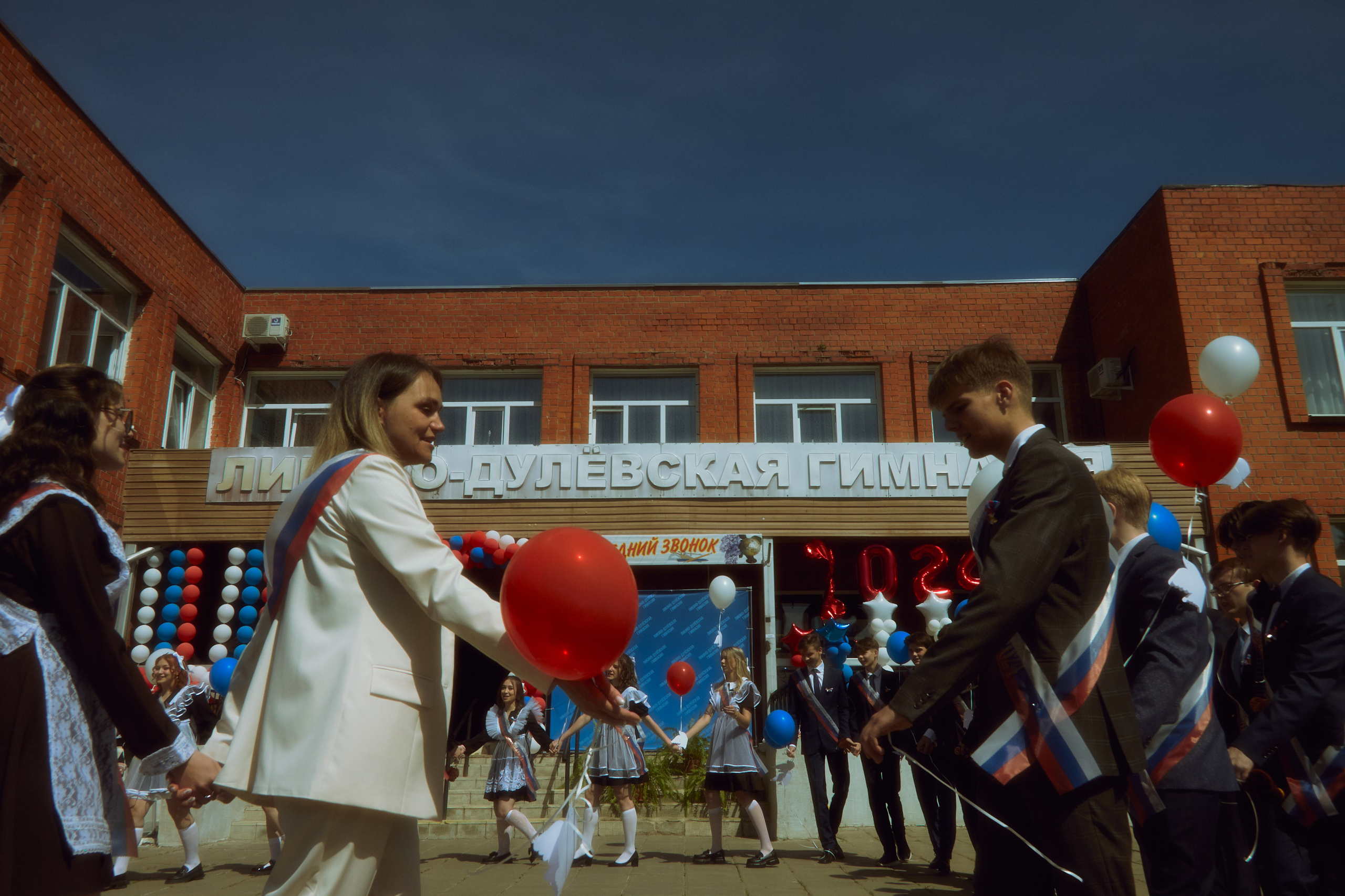 Последний звонок. Фотограф Елизавета Маслова. Москва. Art, Fashion