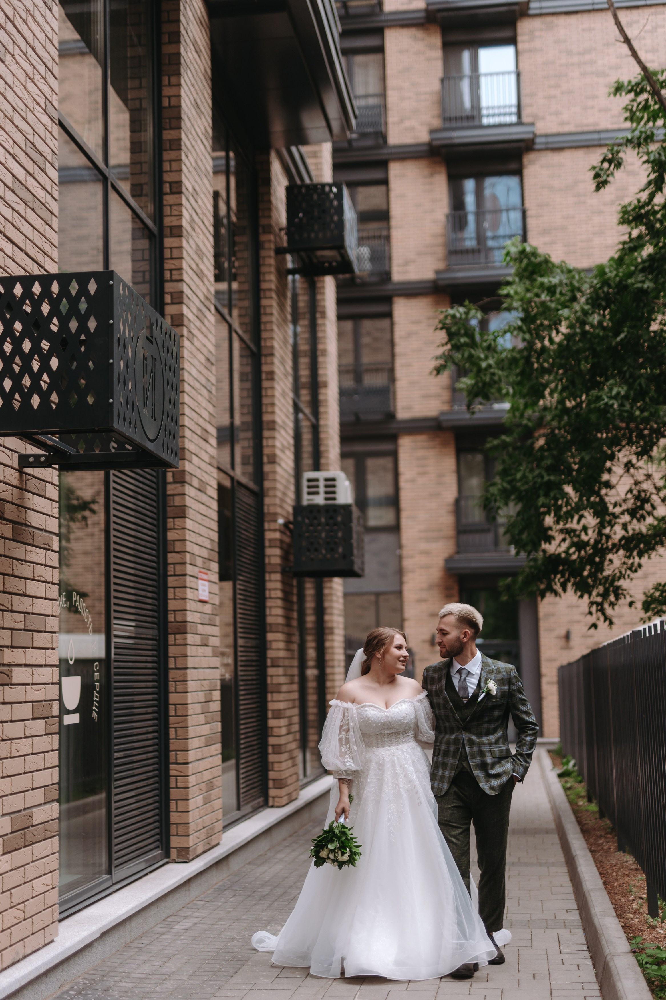 КАФЕ М5 / ХОТИМ ЕДИМ / БОГДАН НАСЫРОВ / ИЛЬНАР АХМАДУЛЛИН