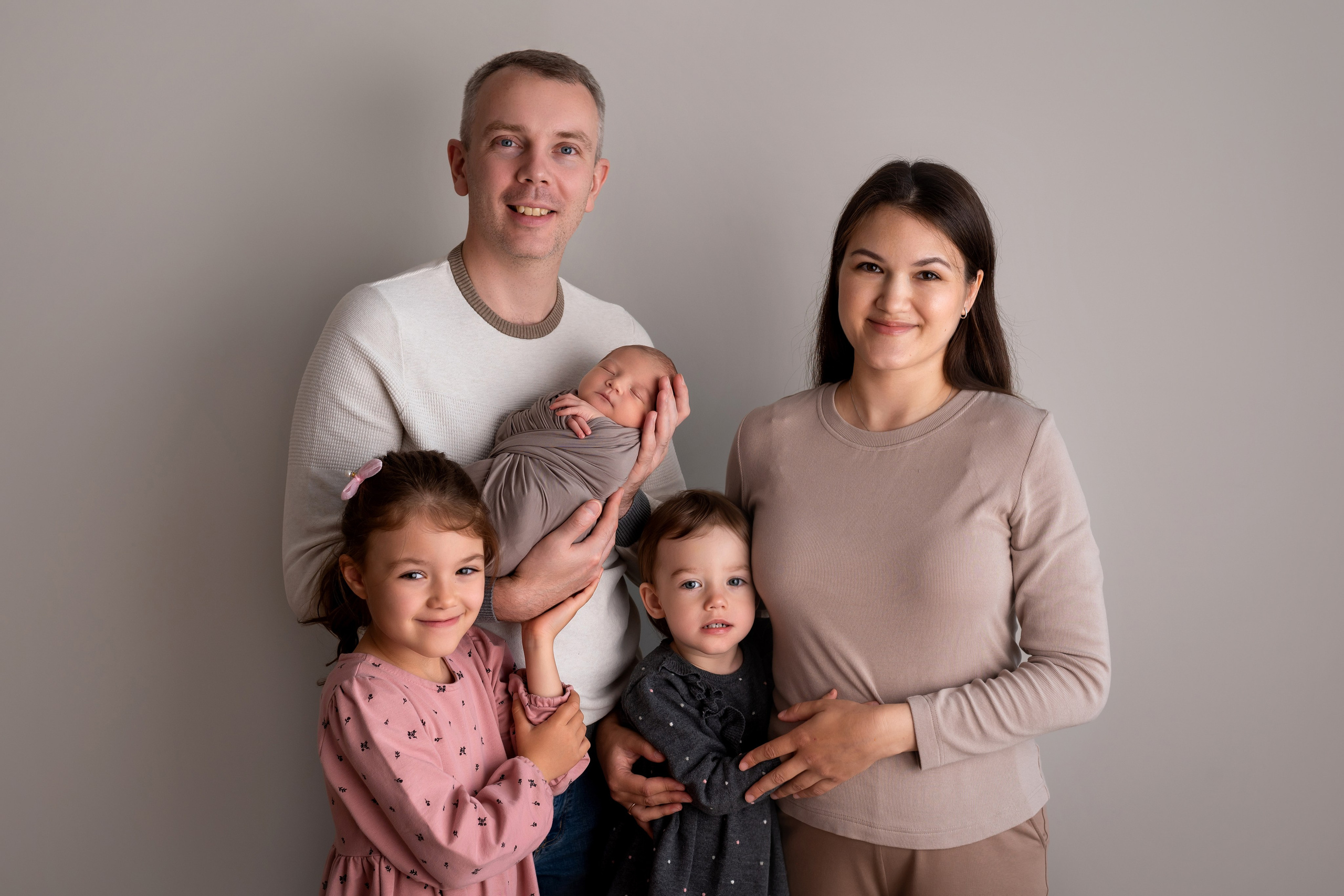 Кадры с родителями и старшими детьми. Фотограф новорожденных в Екатеринбурге Анастасия Карманова