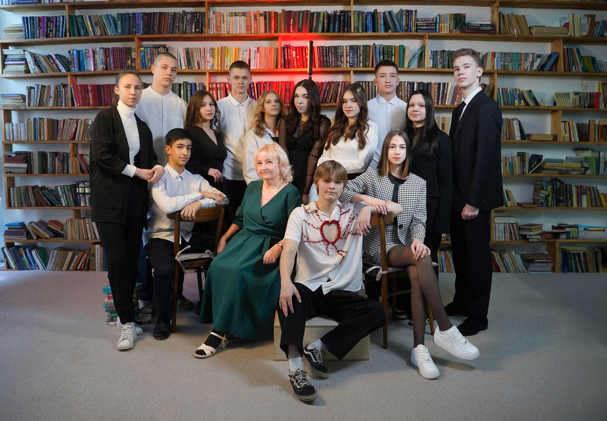 Выпускные альбомы для старшеклассников в Красноярске от AlbomKras 🎓✨. AlbomKras -выпускные альбомы Красноярска с авторским дизайном и качественной фотосъемкой! ⭐⭐⭐⭐⭐ 5.0