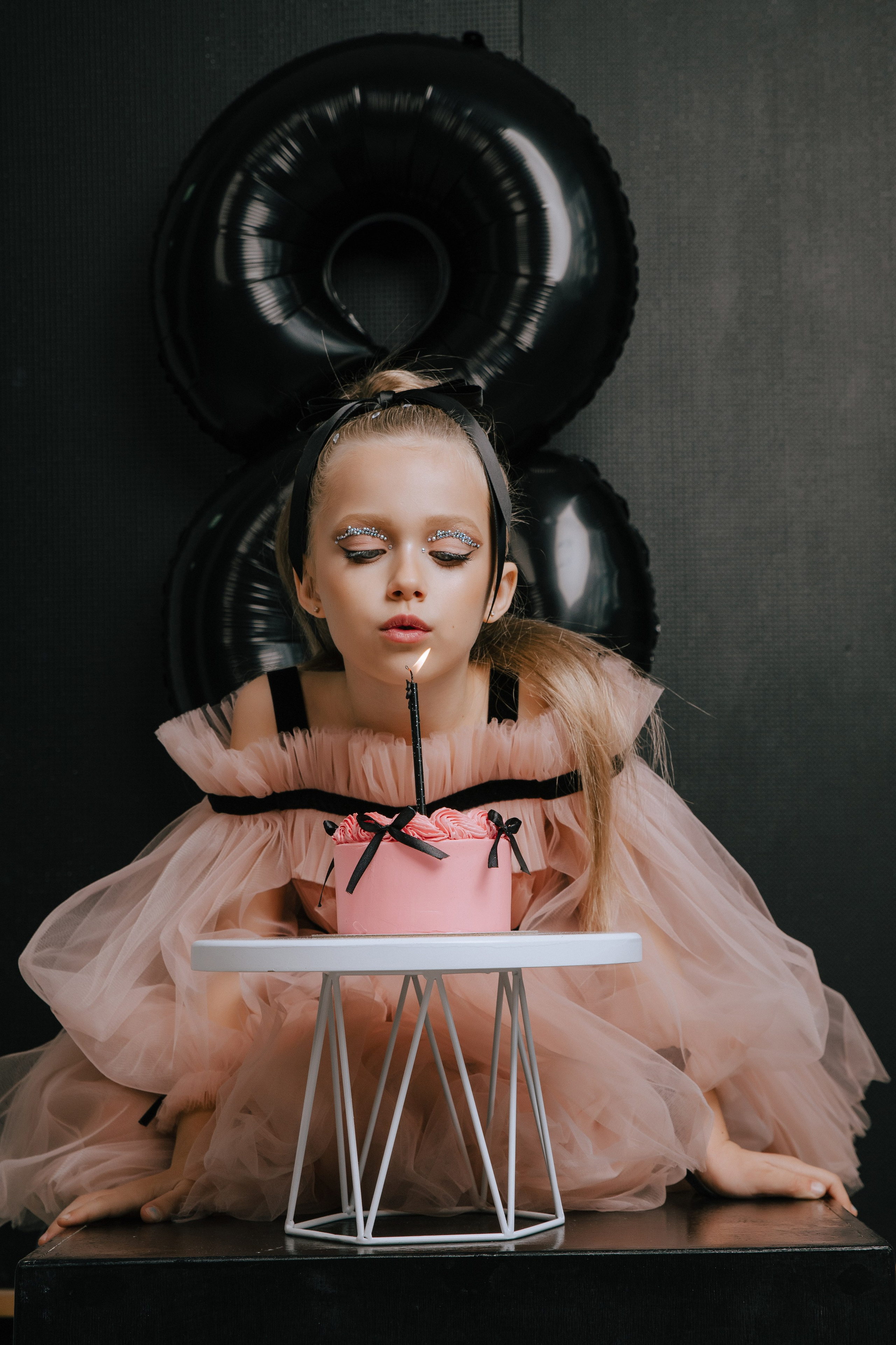 Мира. Фотограф Ярмишко Дарья. Выпускные фотокниги