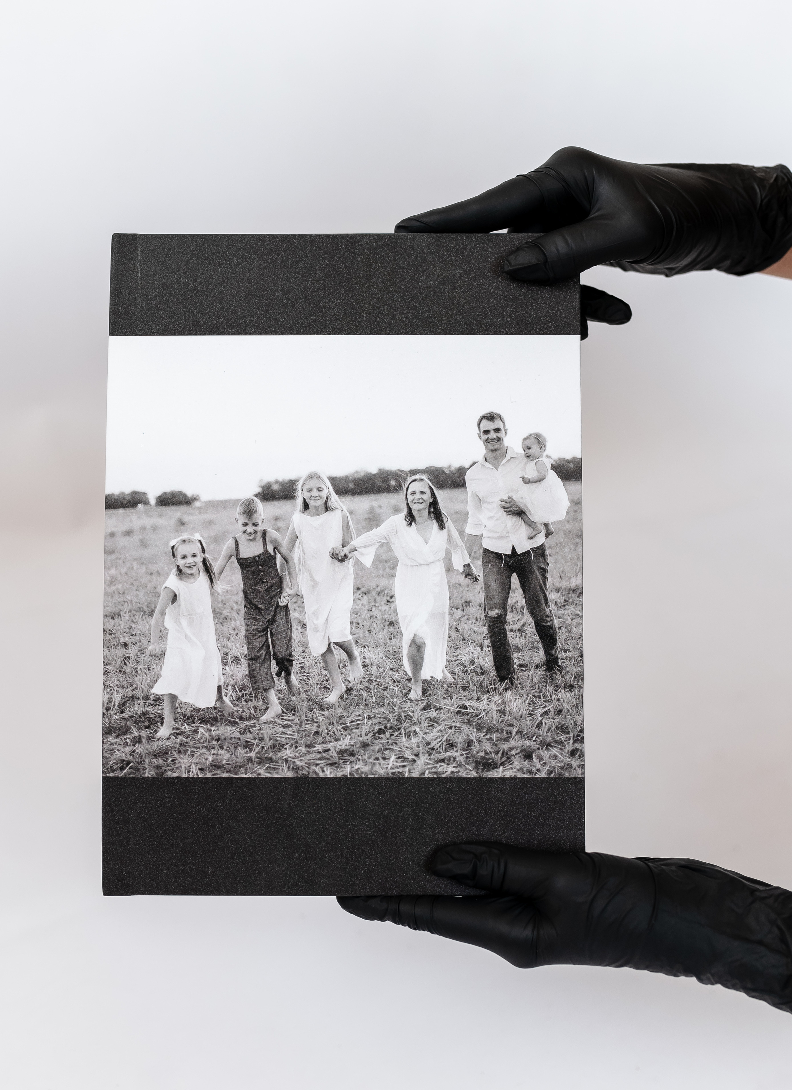 Мягкие листы в твердом переплете. Семейная съемка. Фотограф Котова Валентина