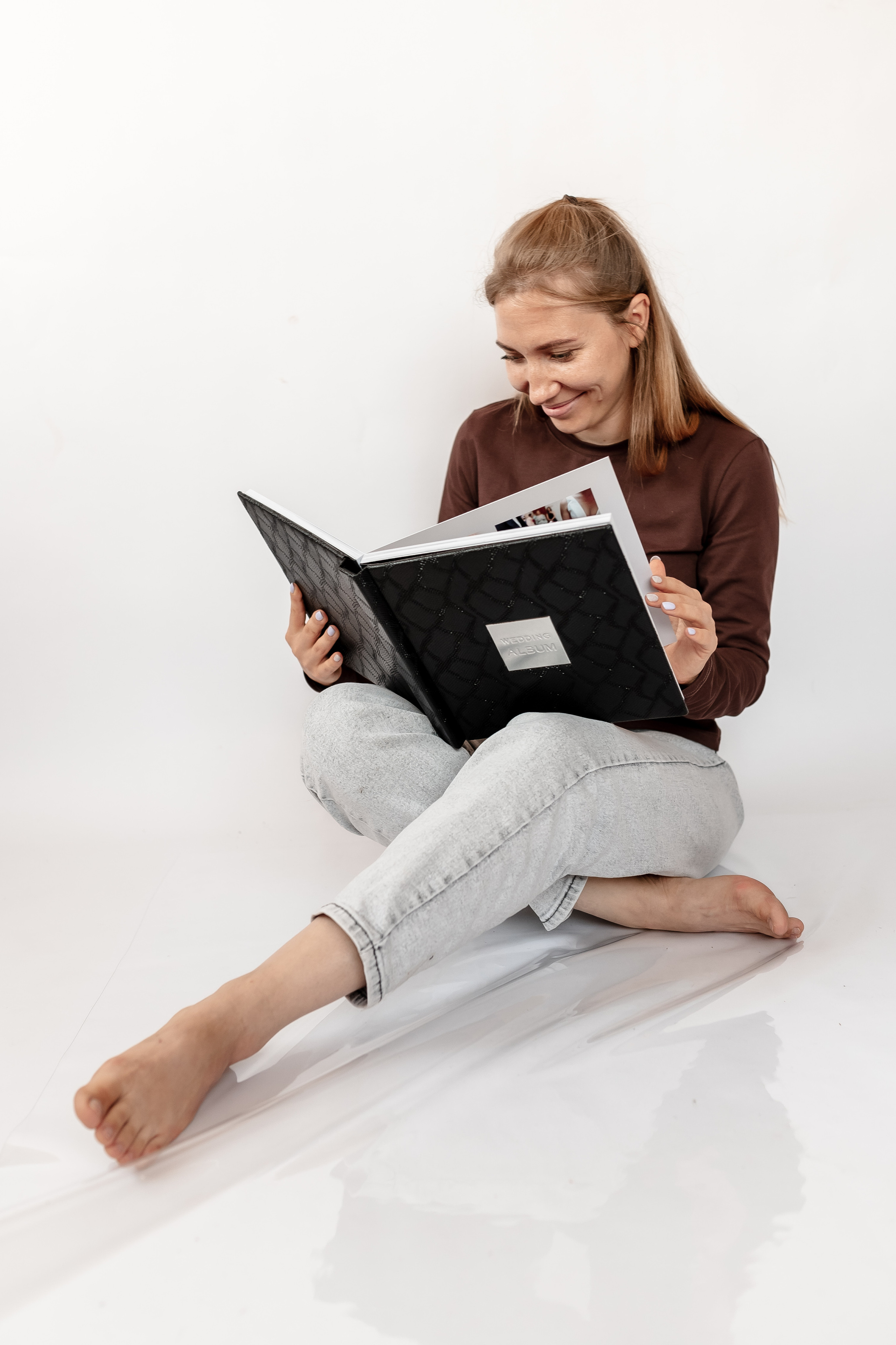 Кожзам, змеином переплете. Свадебная книга 25*25см. Фотограф Котова Валентина