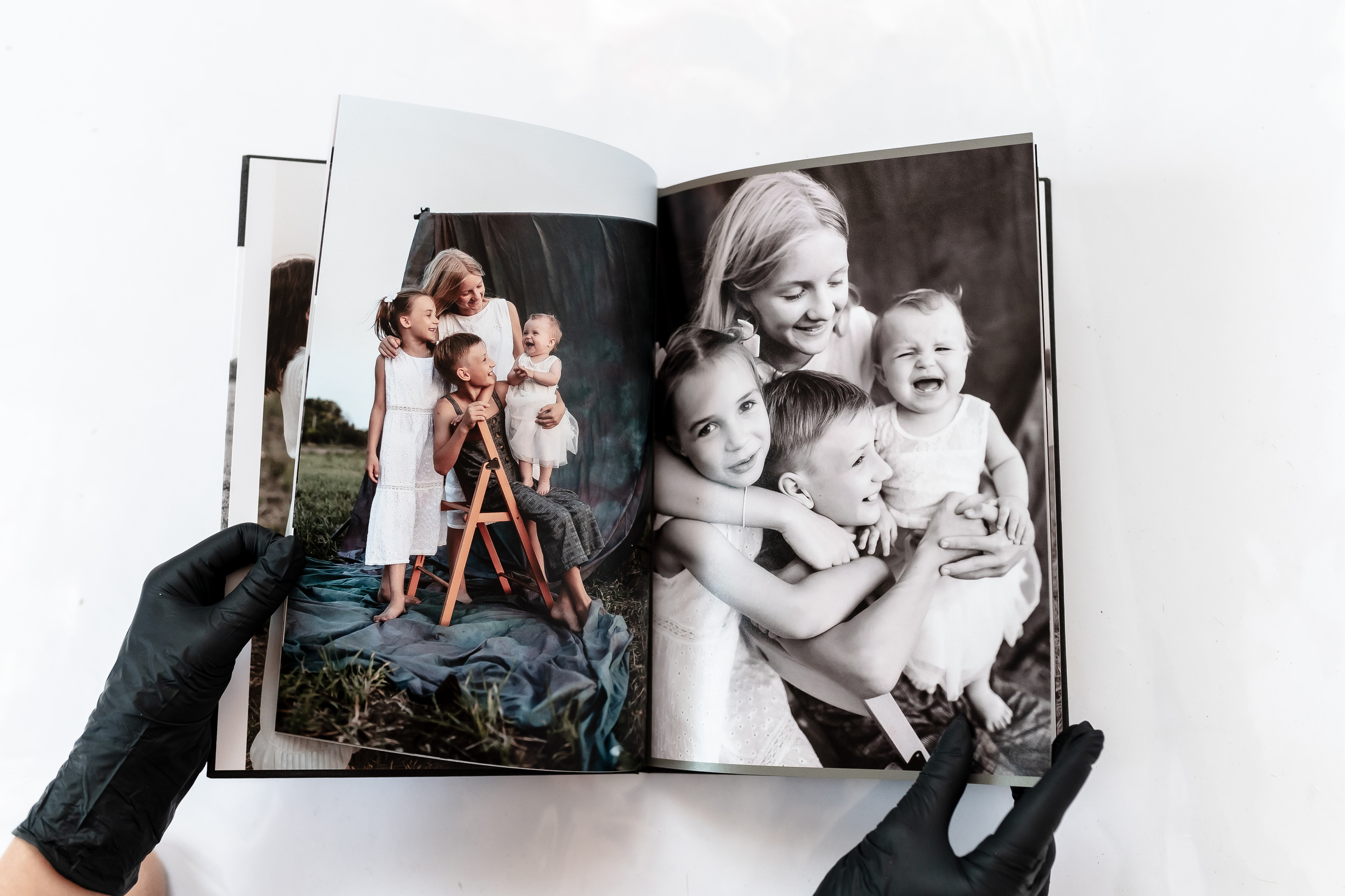 Мягкие листы в твердом переплете. Семейная съемка. Фотограф Котова Валентина