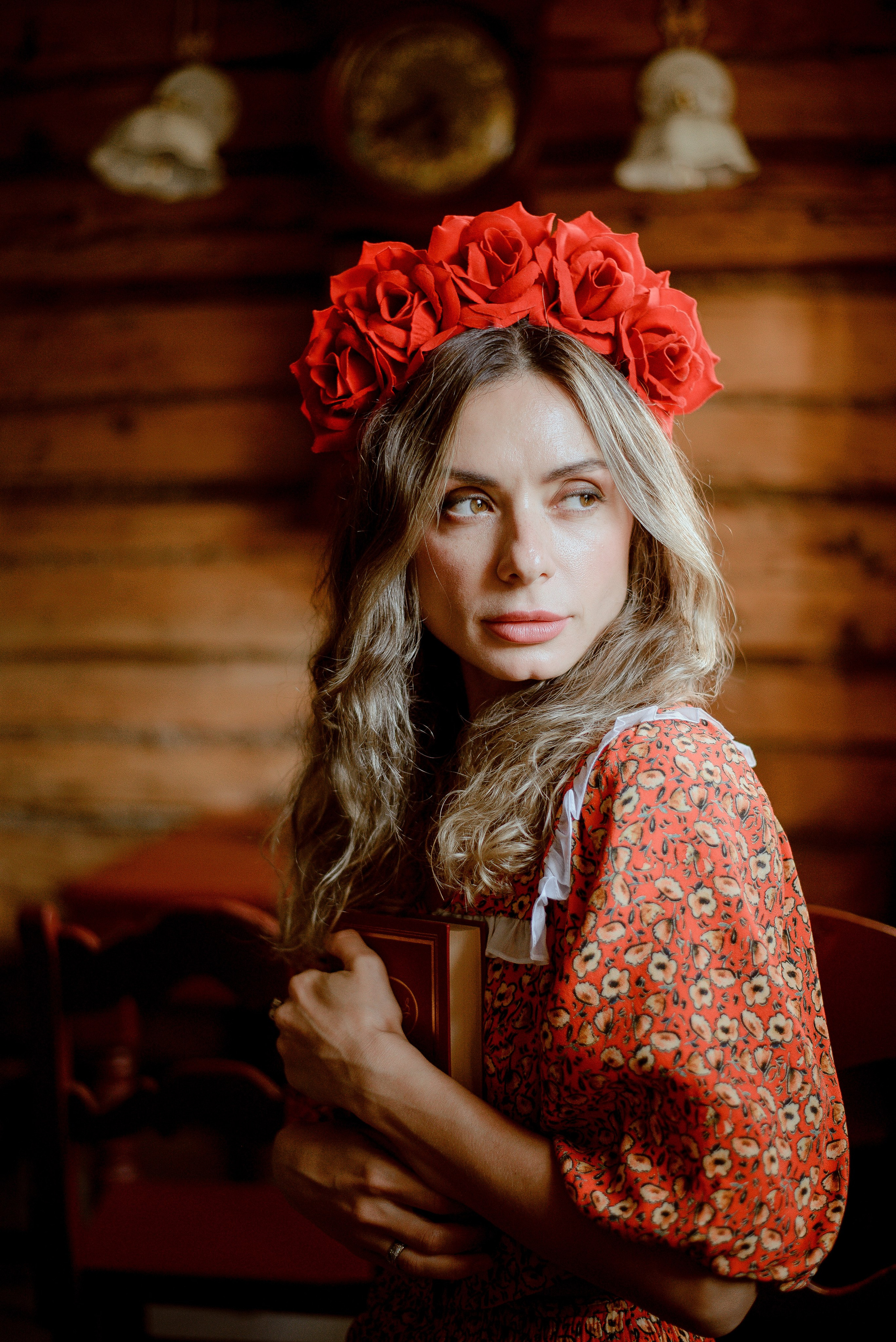 Женский портрет. Дина — ваш фотограф в Коломне и Москве. Живые портреты, любимые люди, важные события. Всё, что хочется помнить