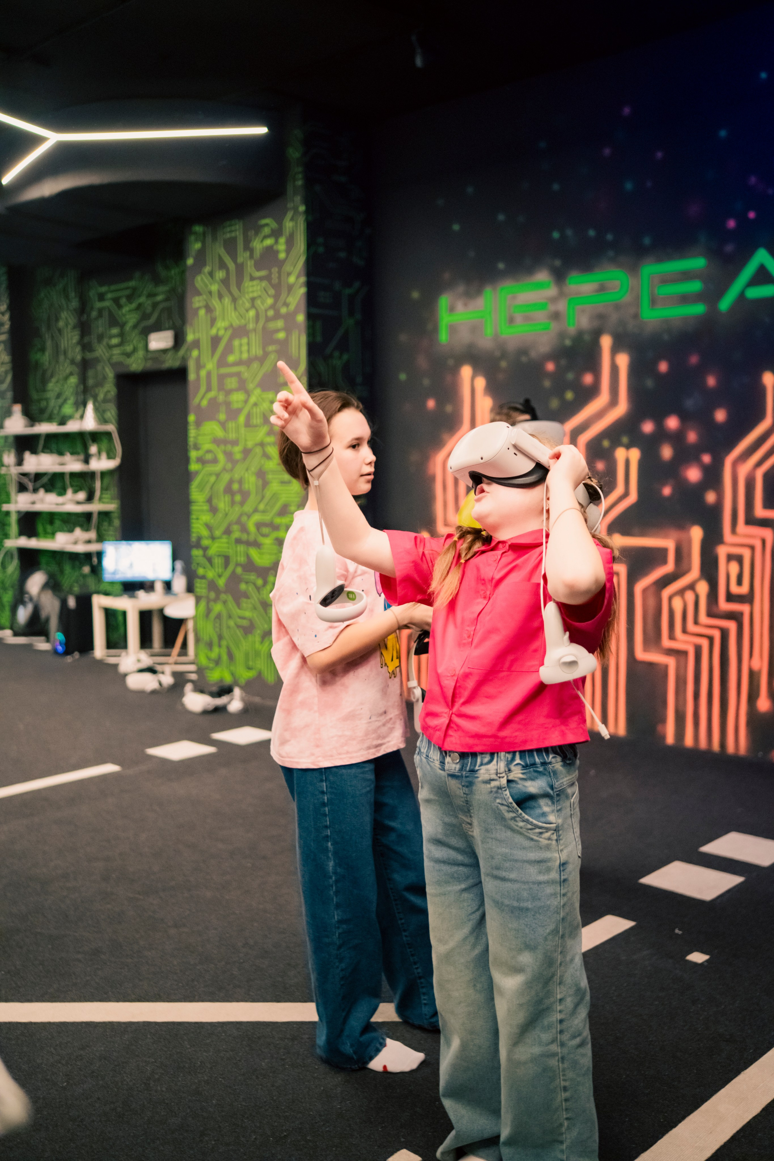 VR April-May. Felixtones