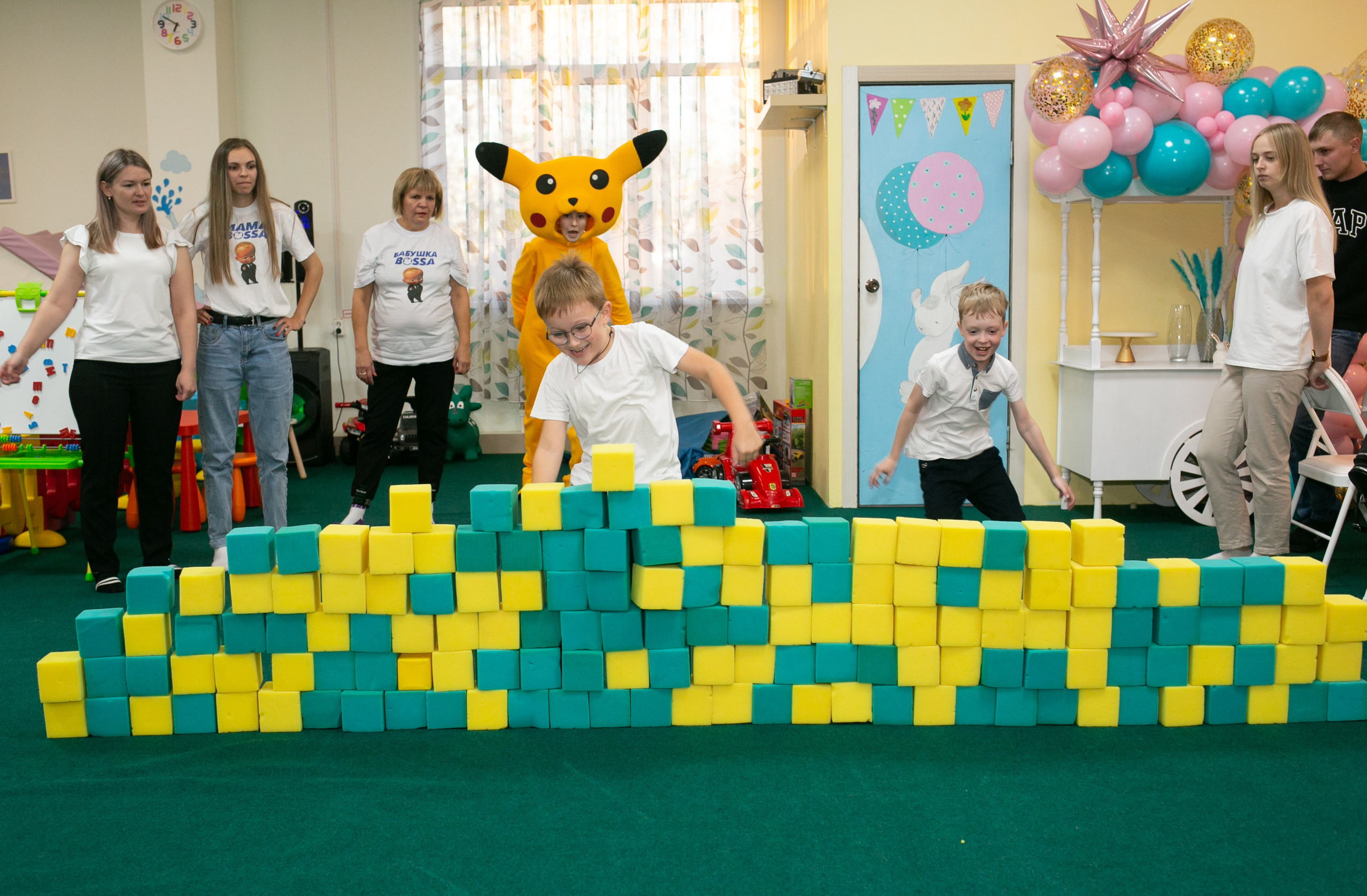 Белый кролик. Пикачу. Фотограф новорожденных и семейный фотограф НСО г. Бердск Марина Львова