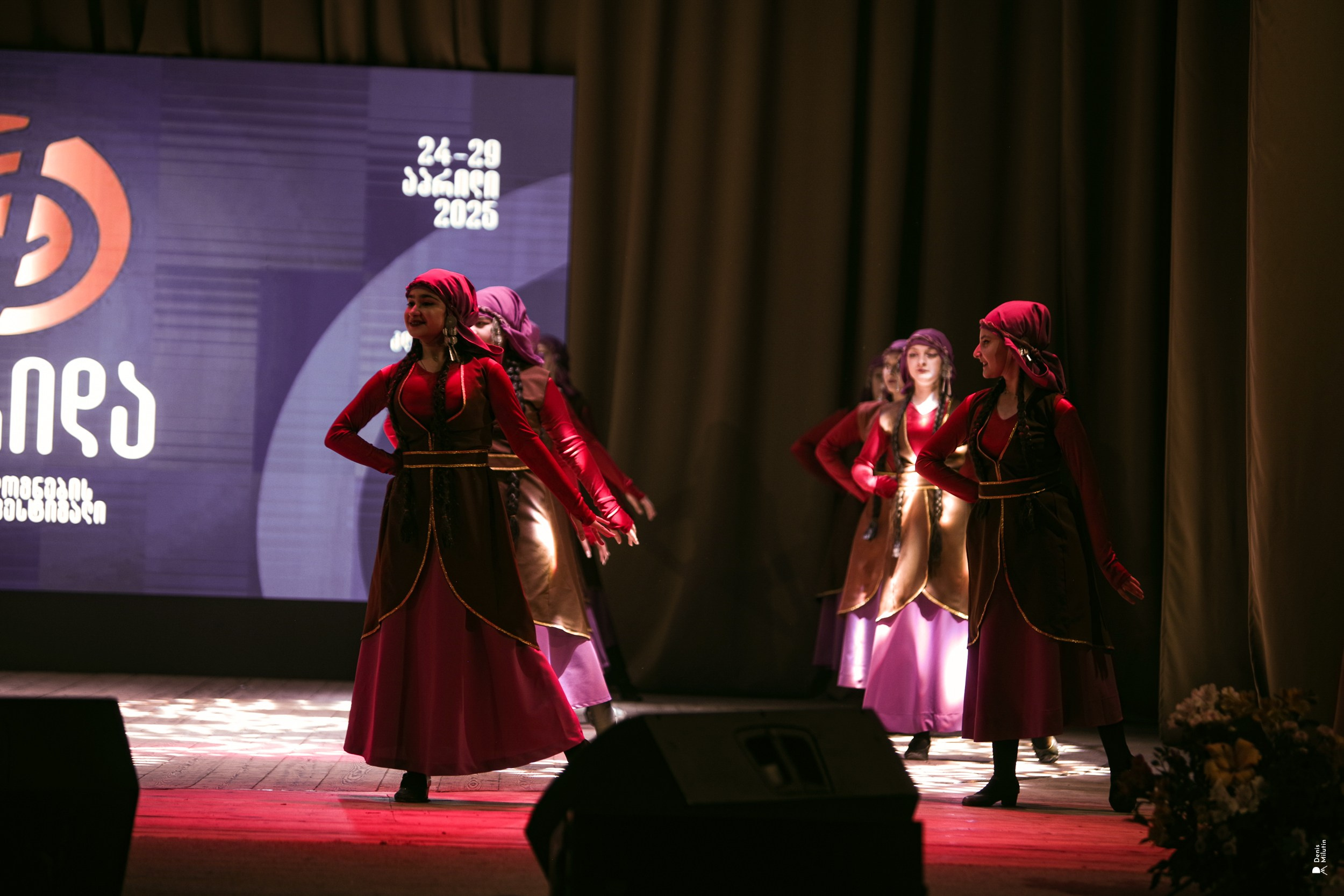 Танцы в Хоби. Портретный фотограф Денис Милютин