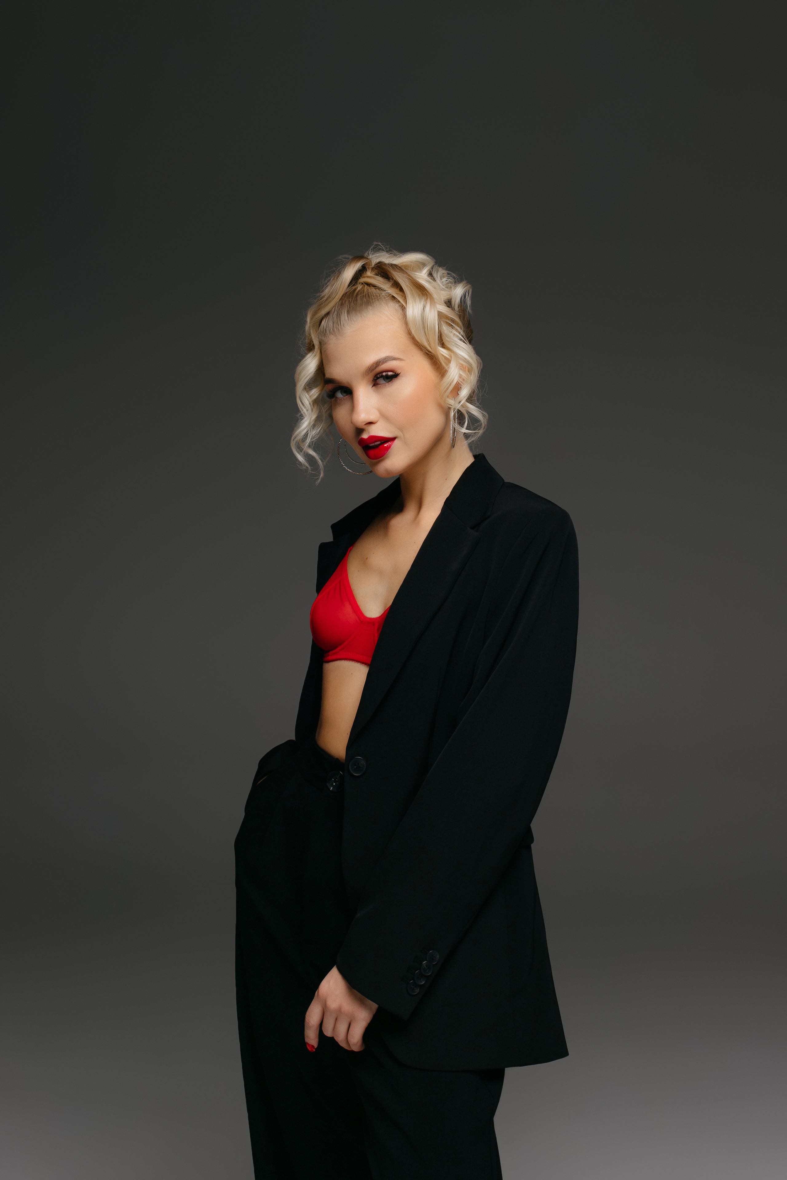 Аня. Услуги Фото и Ретуши