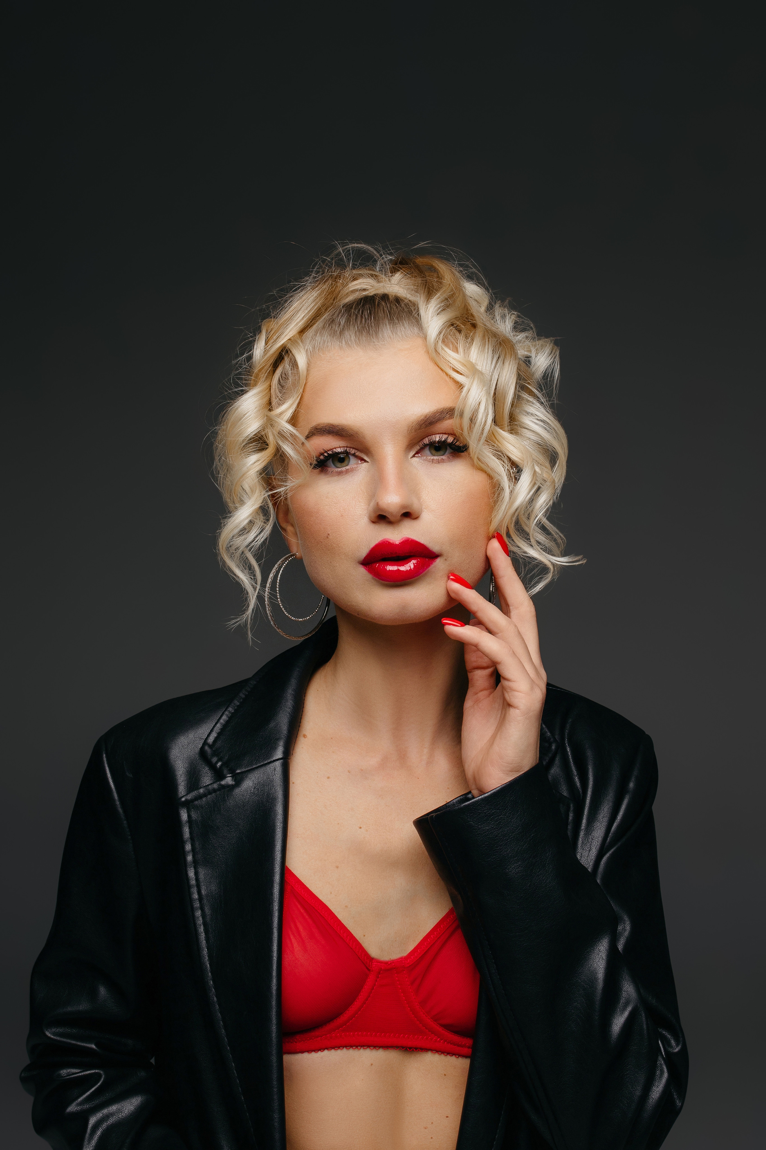 Аня. Услуги Фото и Ретуши