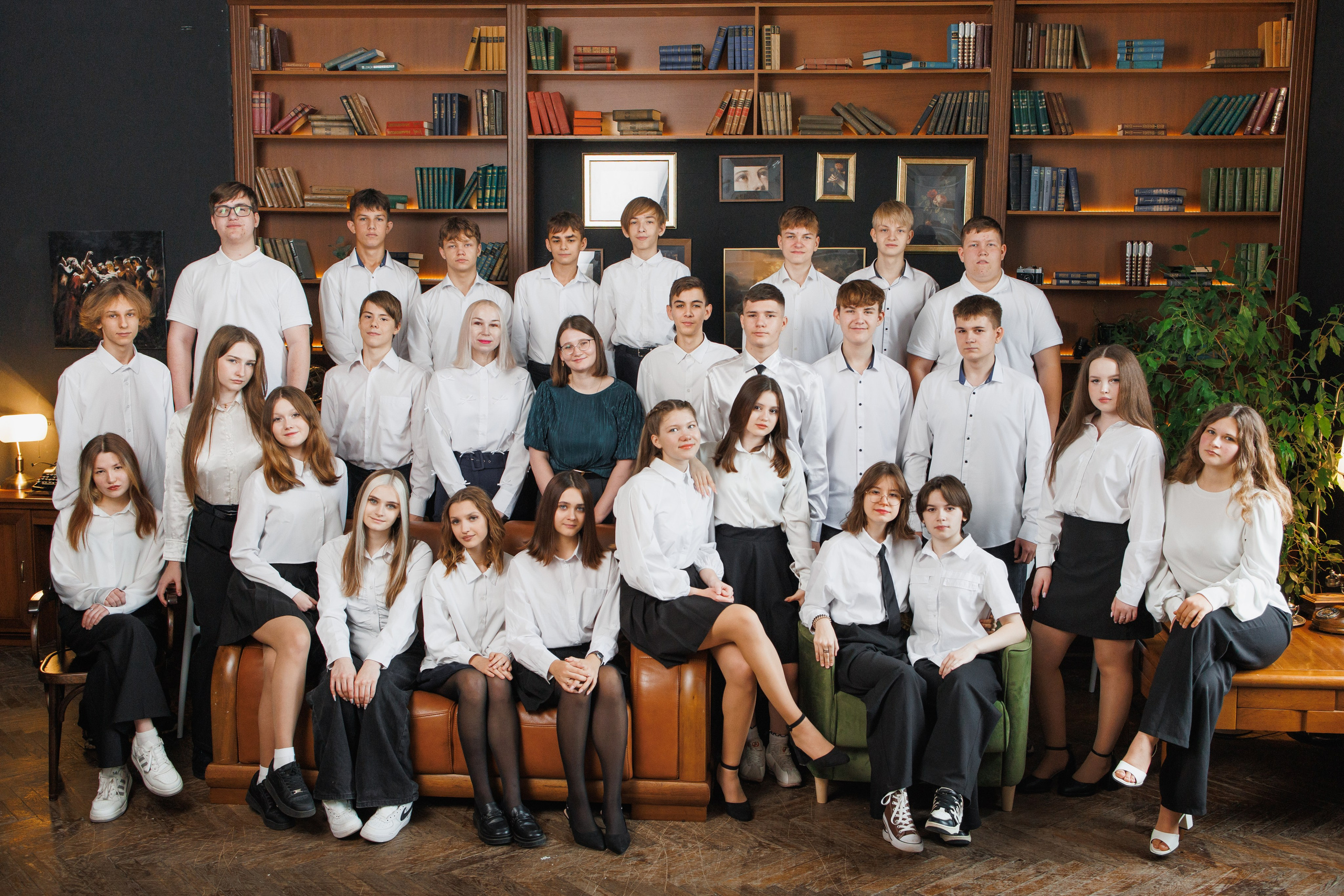 Локация для коллективных кадров № 3. Выпускные альбомы клевербук Воронеж