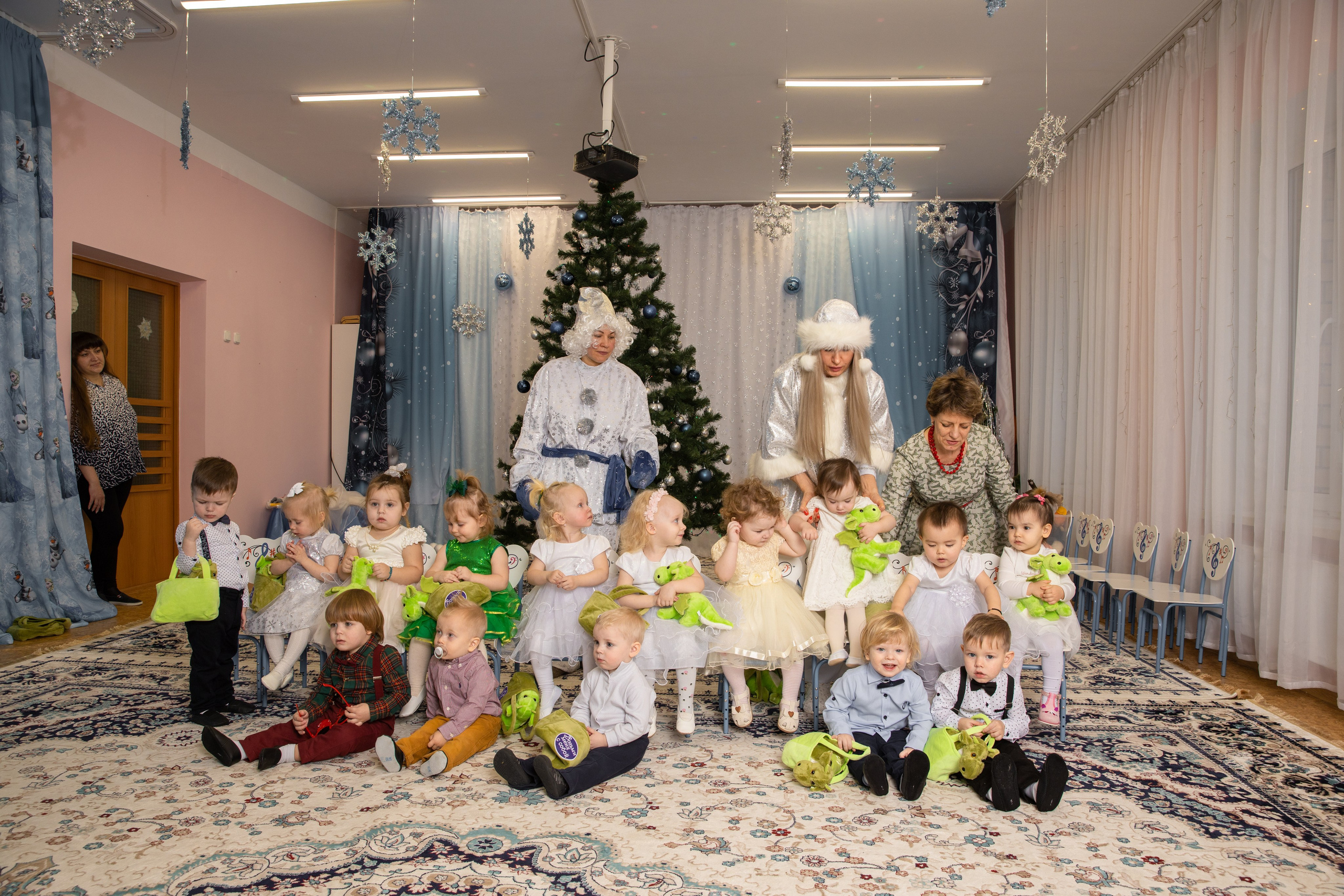 Новогодний утренник Успех. Фотограф в Железнодорожном и Балашихе