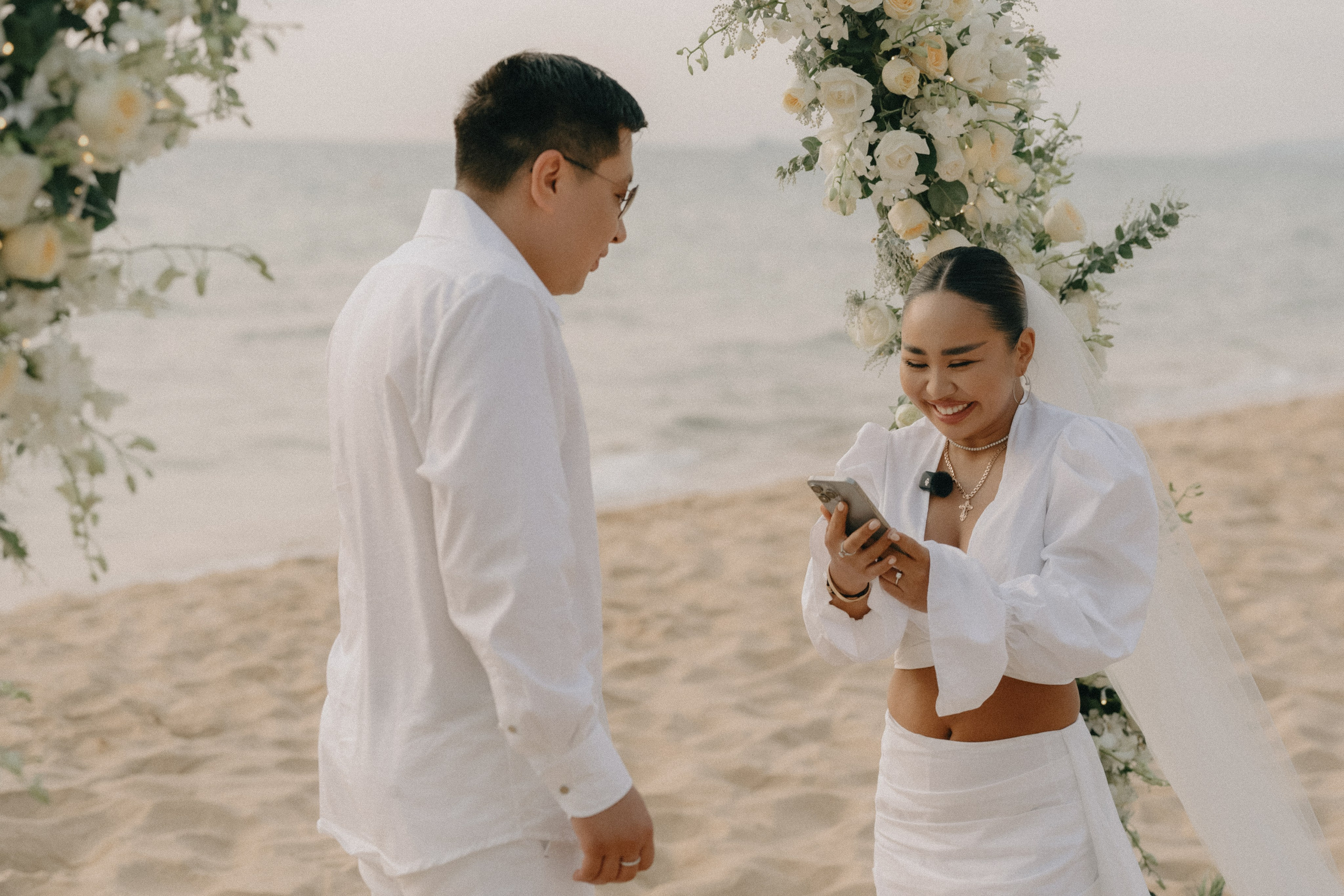 Руслан & Ирина. La Marée wedding agency Свадебное агентство на Фукуоке, Вьетнам — организация свадеб, декор, координация и помощь парам для идеального дня