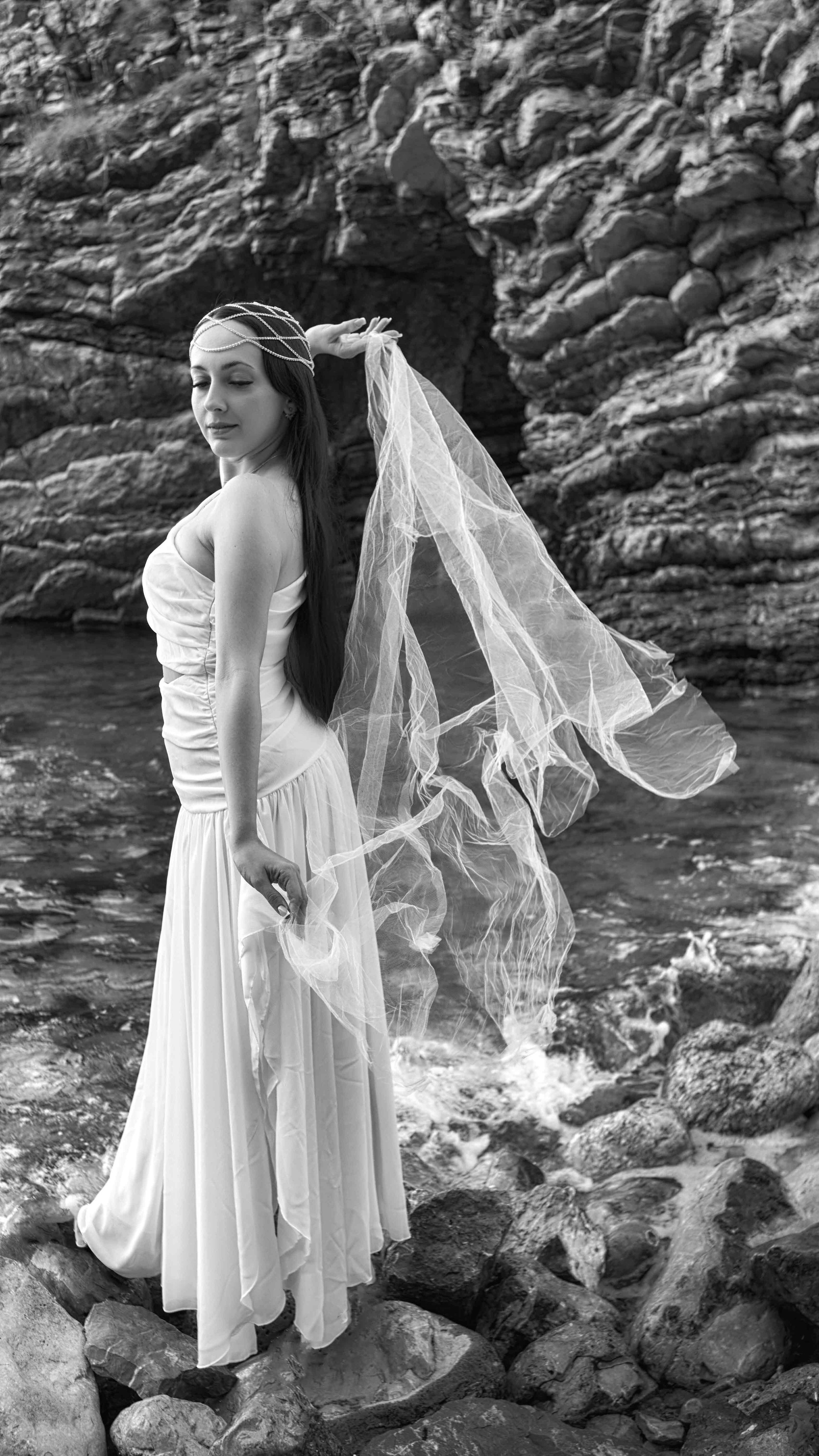 Индивидуальная женская фотосессия на рассвете в Рафаиловичах | Будва, Черногория