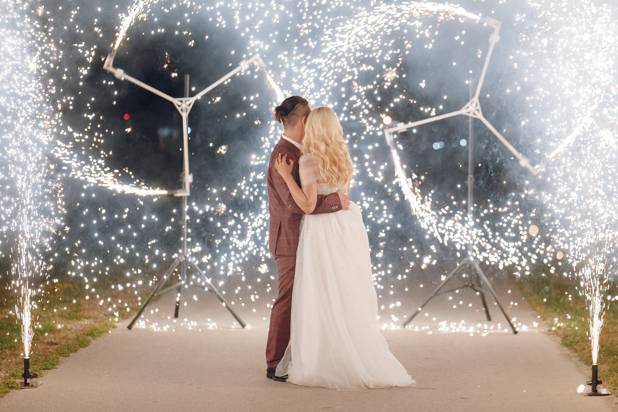 Дай У и Мария. Главная