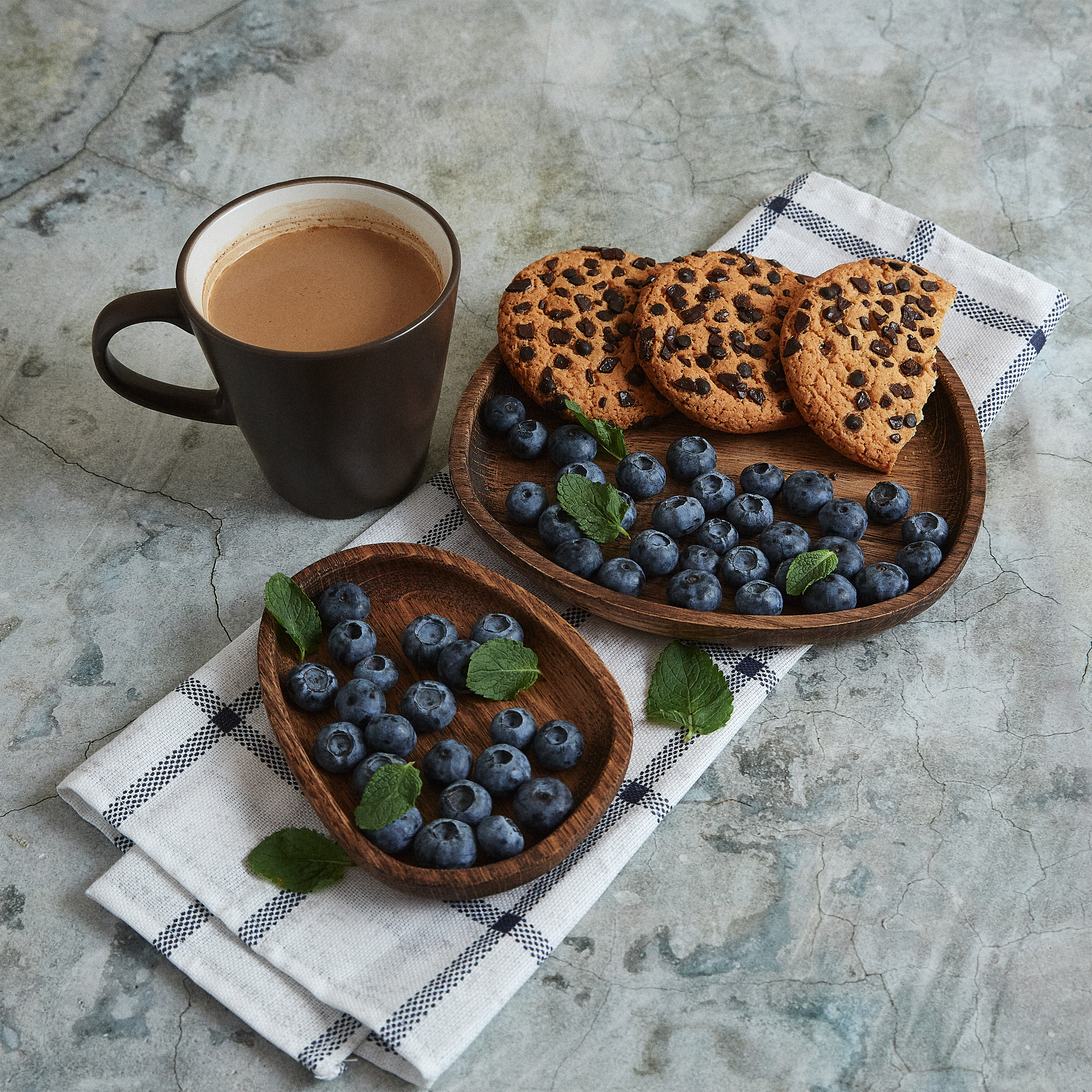 Съёмка товарных позиций для бренда «Лиловая дымка»