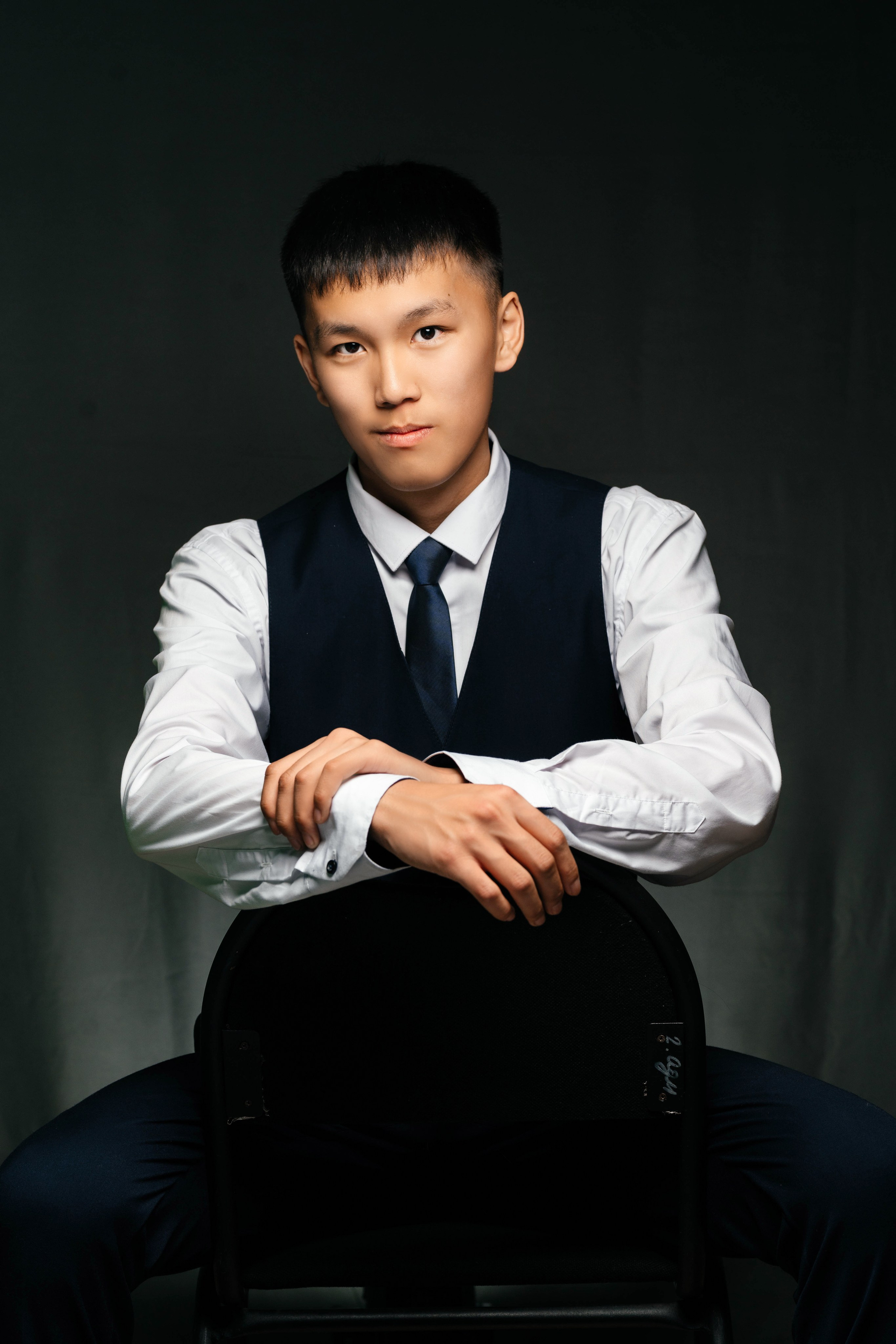 Выпускной фотоальбом для средней школы. Фотограф Эллина Дар г. Улан-Удэ