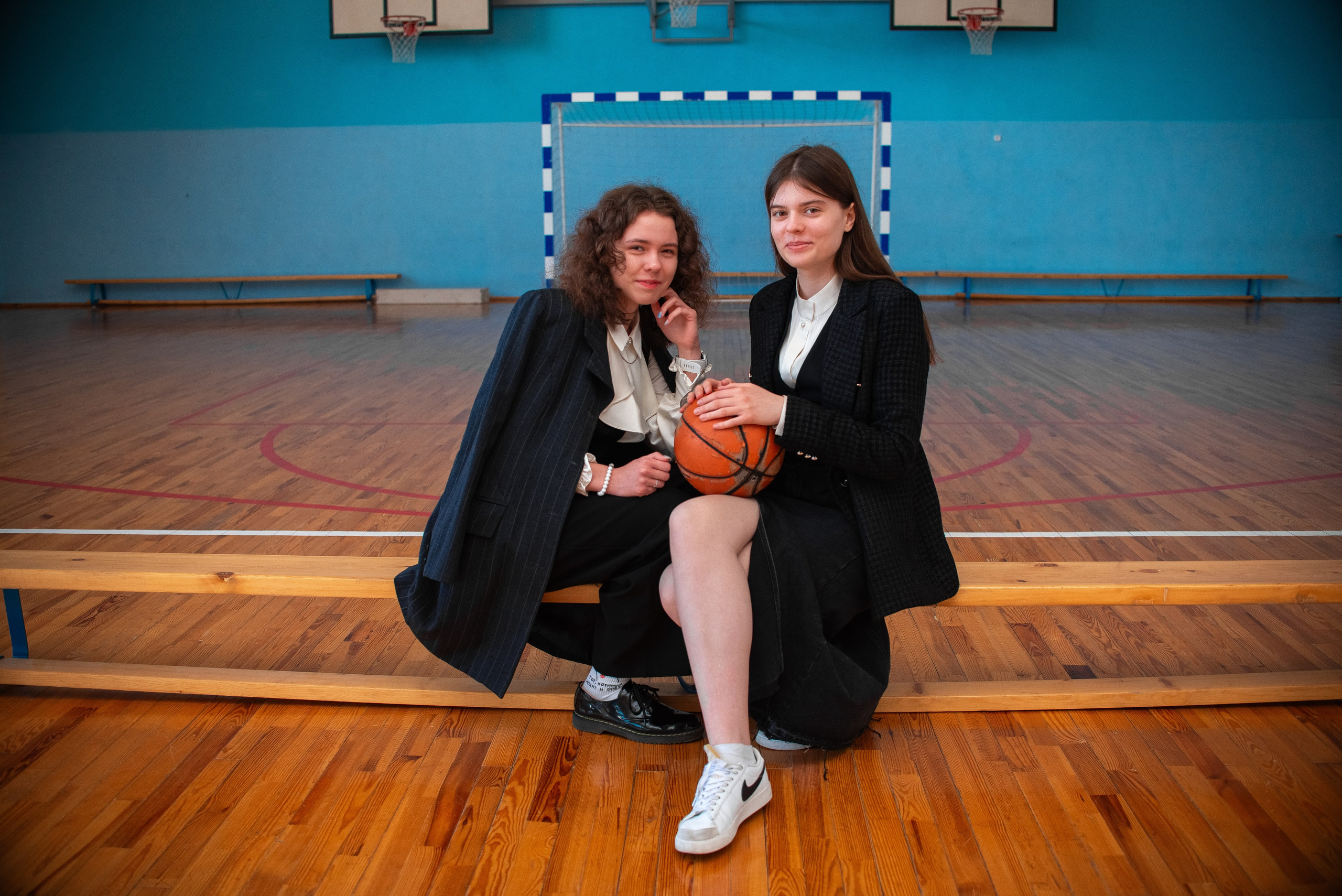 Выпускные альбомы 11 класс. Семейный фотограф на выписку из роддома и крещение Минск Настя Гришук