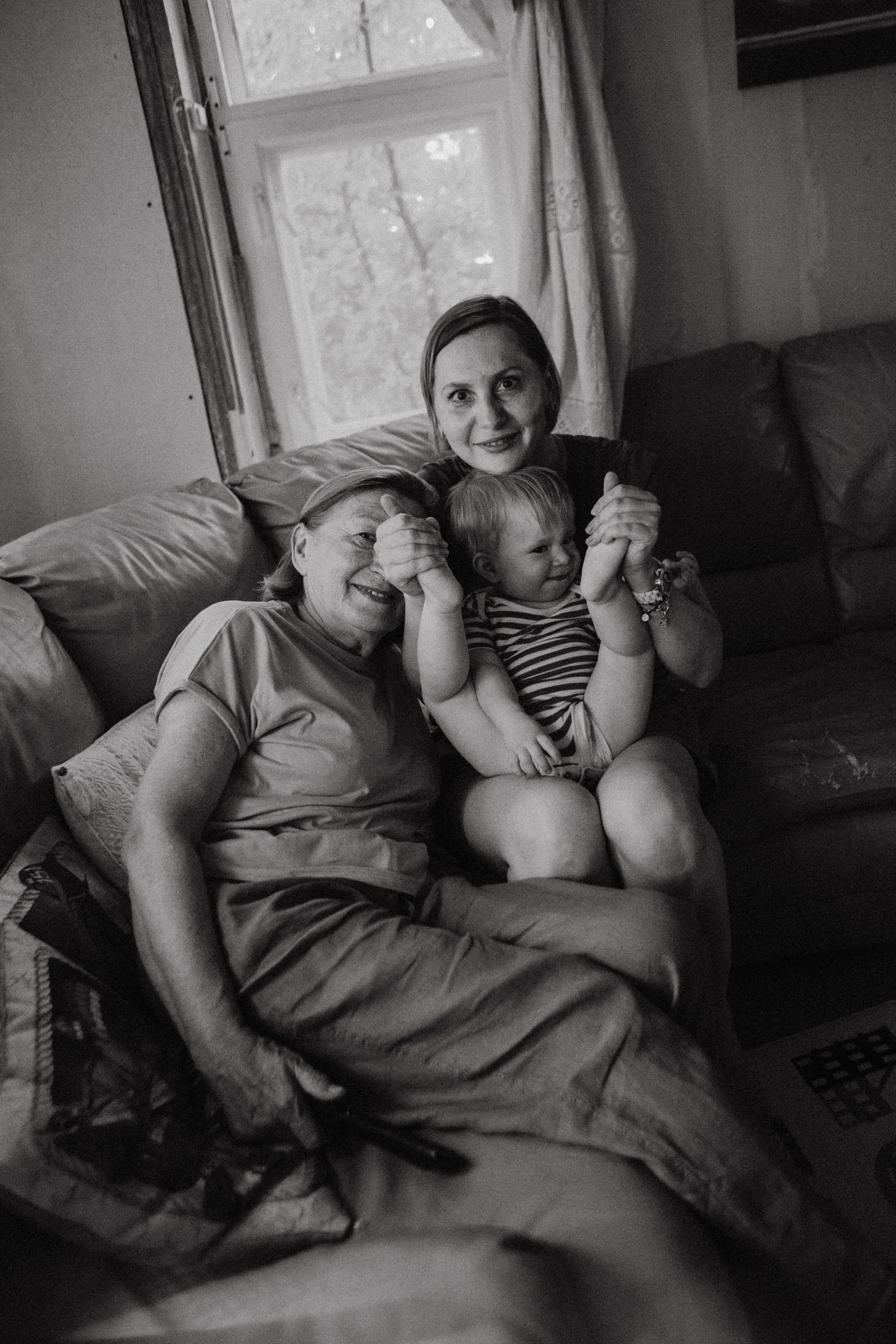 Сева у бабушки. Фотограф в Нижнем Новгороде