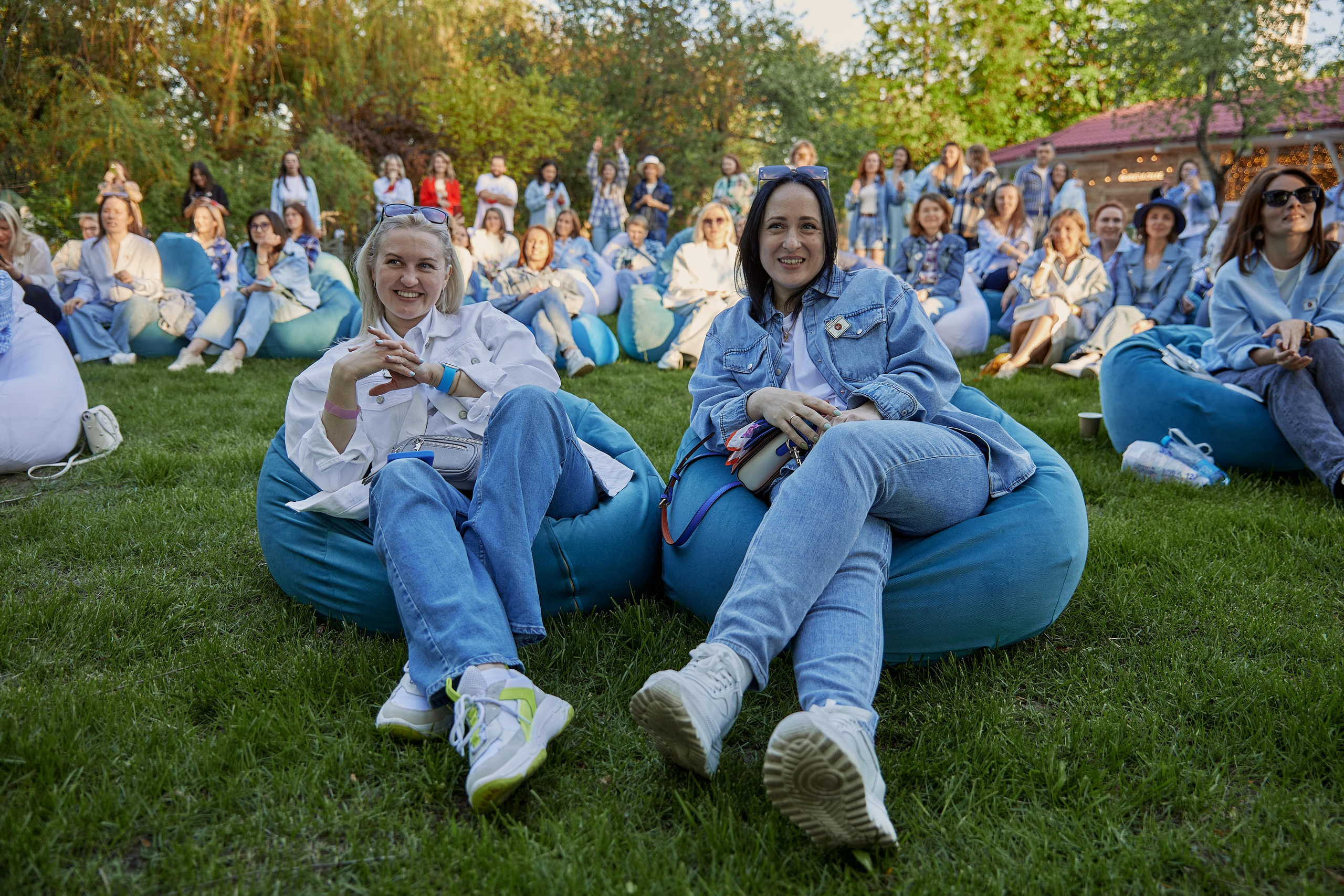 Выпускной Karneeva.online 2024. Репортажный и семейный фотограф Ухова Наталья в Москве