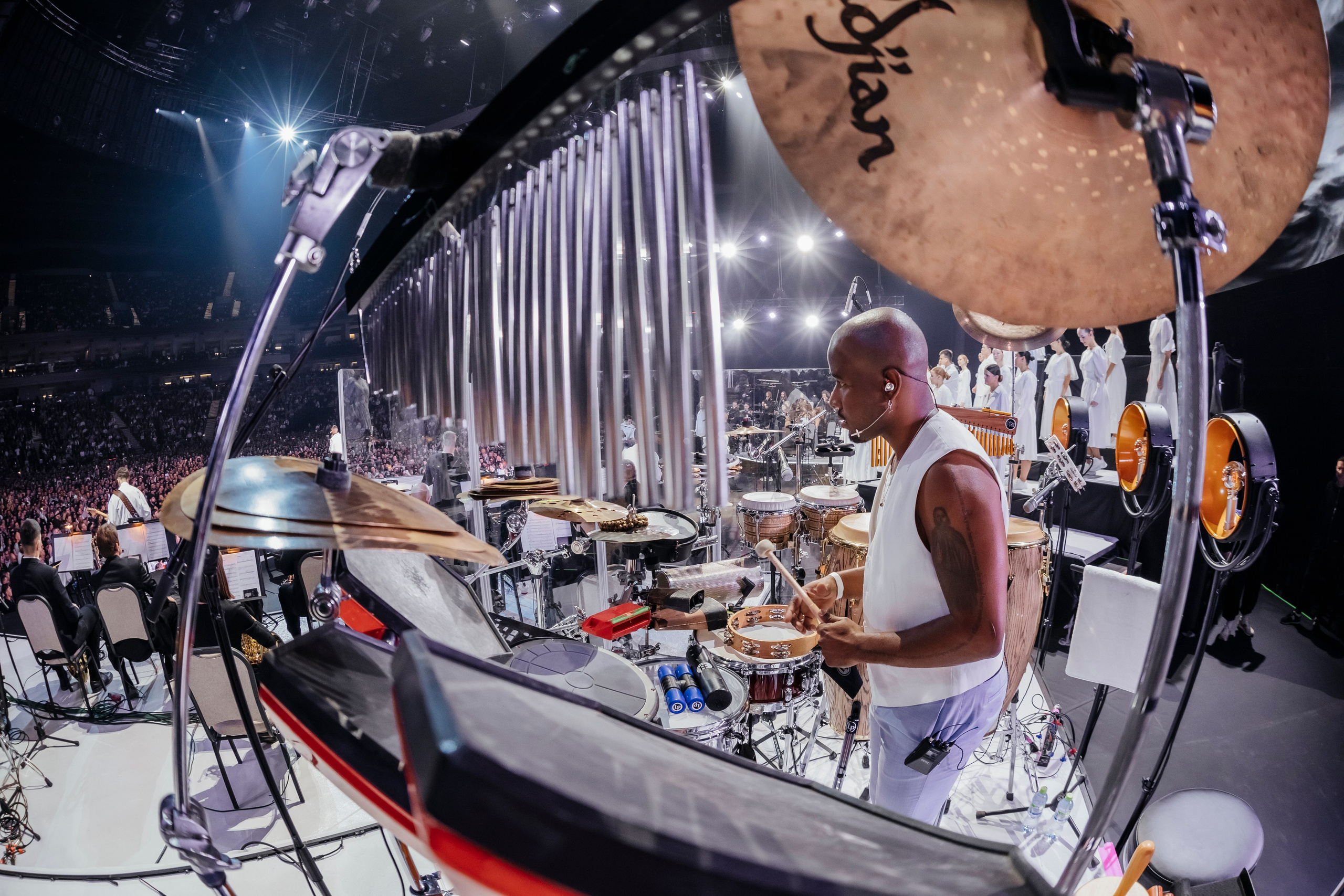 Концерт L’ONE с хором и симфоническим оркестром в Live Арене 19 октября 2025. Репортажный, event, концертный и backstage фотограф из Москвы Виталий Кривцов