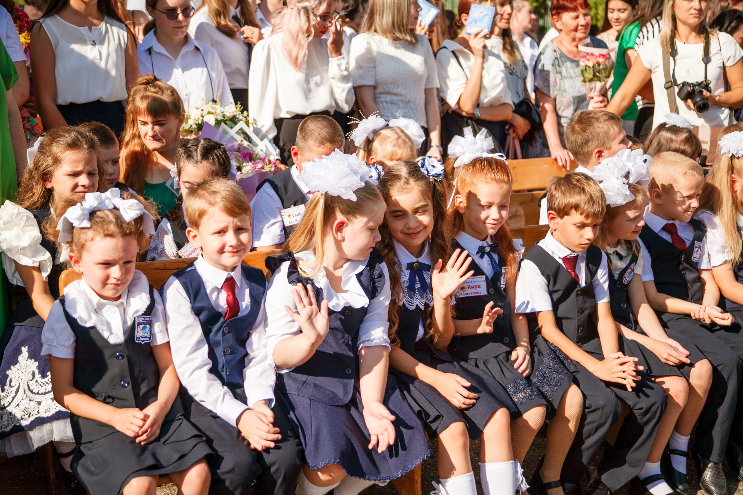 1 сентября линейка. Свадебный и семейный фотограф в Армавире
