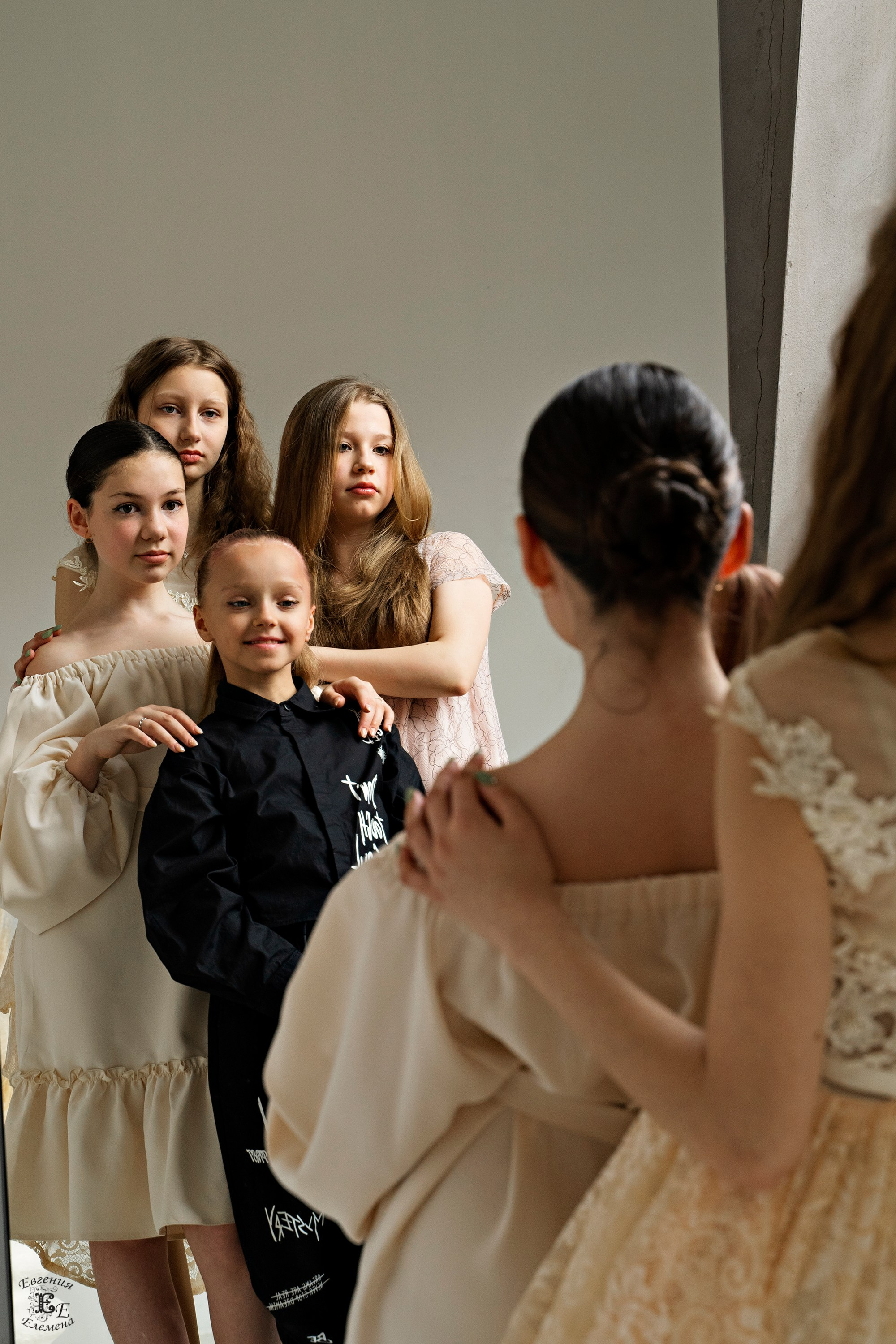 Фотосъемка Таисии и подружек. Семейный и портретный фотограф в Санкт-Петербурге Евгения Елемена