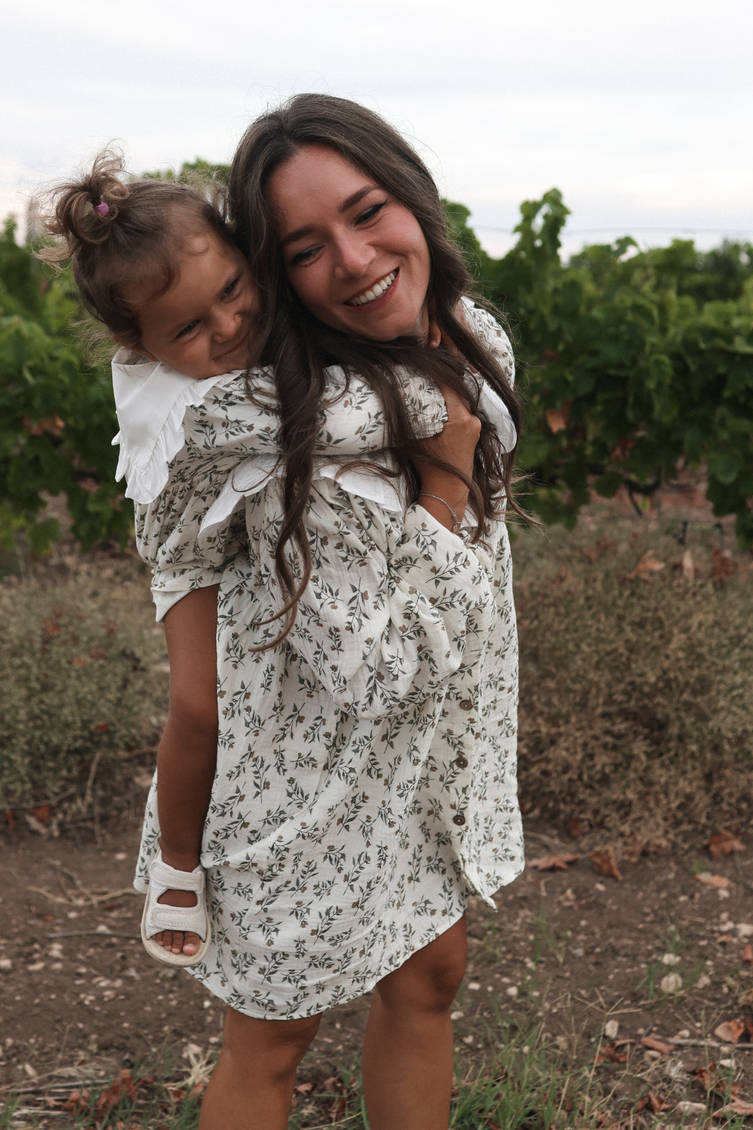 Пойдем, словлю тебе кузнечика. Свадебный и портретный фотограф. Видеограф на Свадьбу. Севастополь, Ялта, Симферополь, Крым