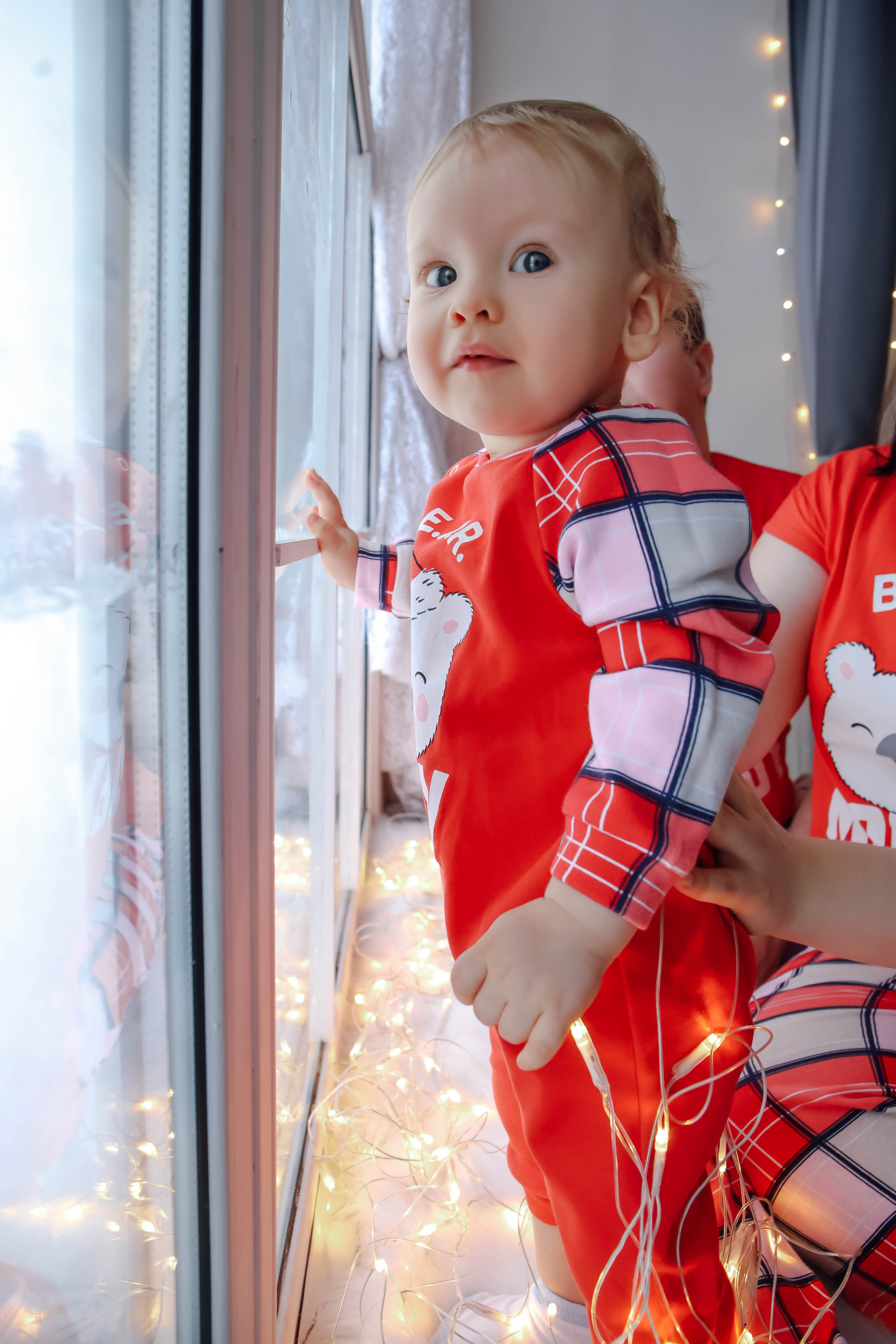 Анна с семьей.Новогодняя 2022