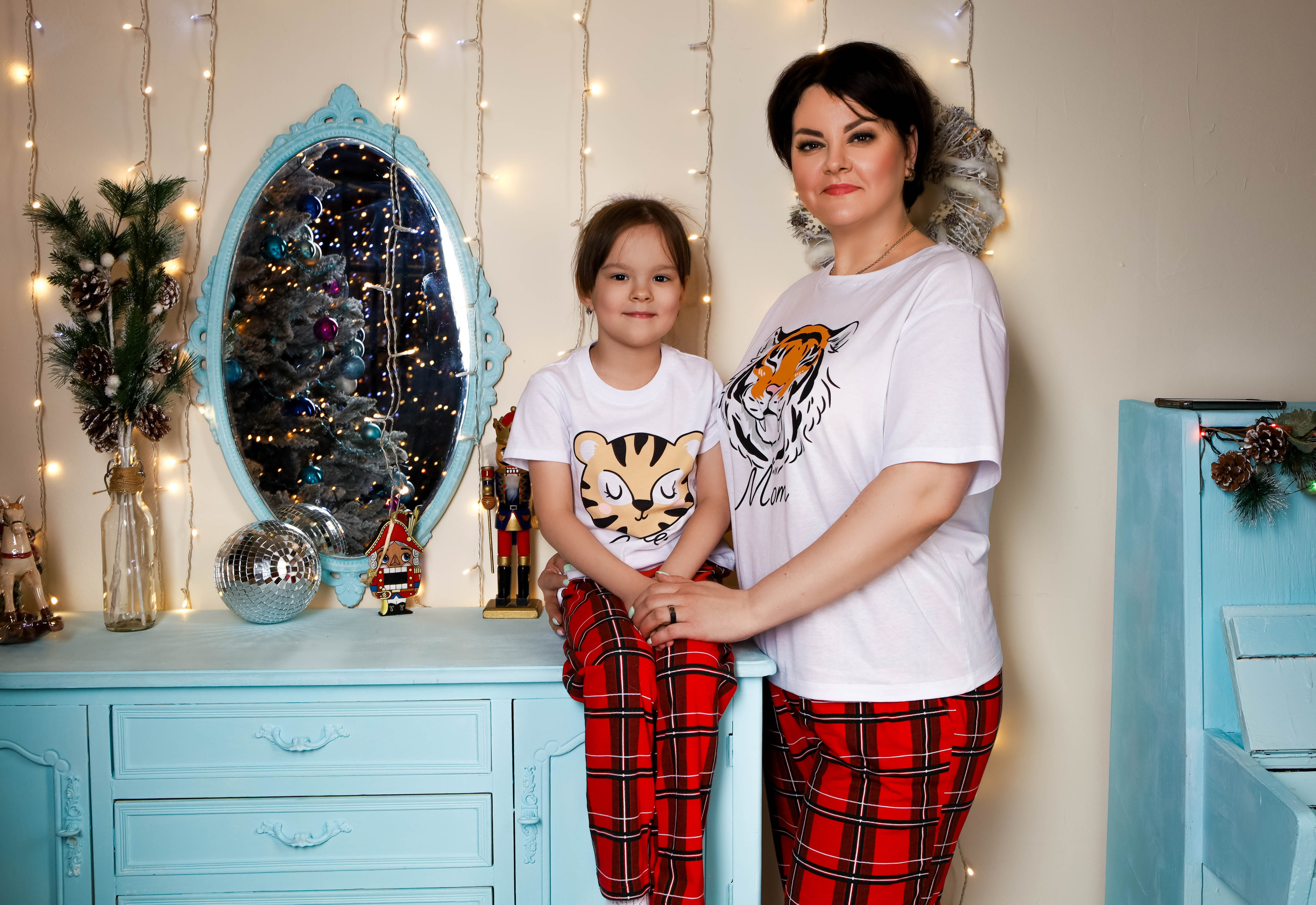 Анна с дочкой.Новогодняя 2022