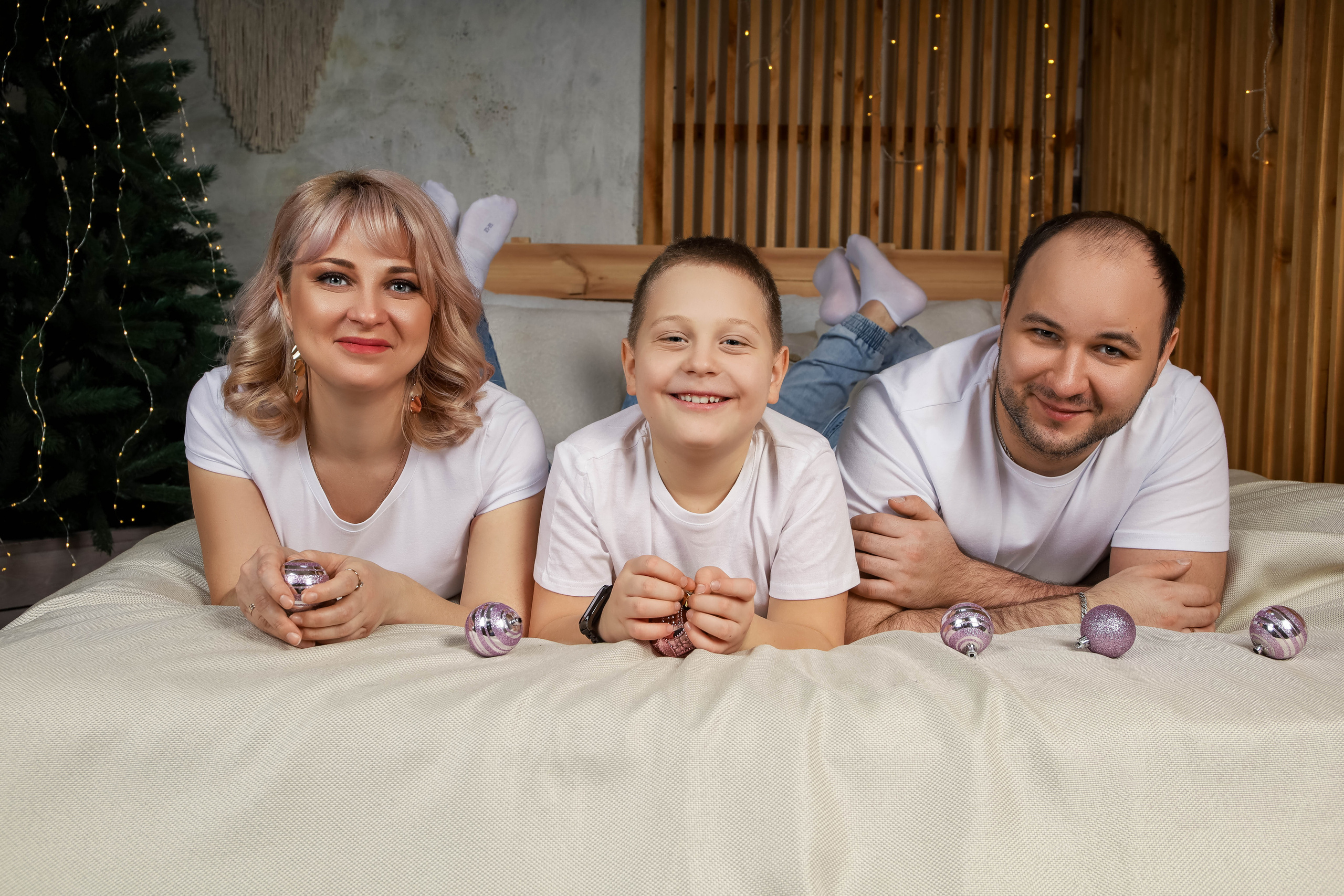 Любовь с семьей.Новогодняя 2022