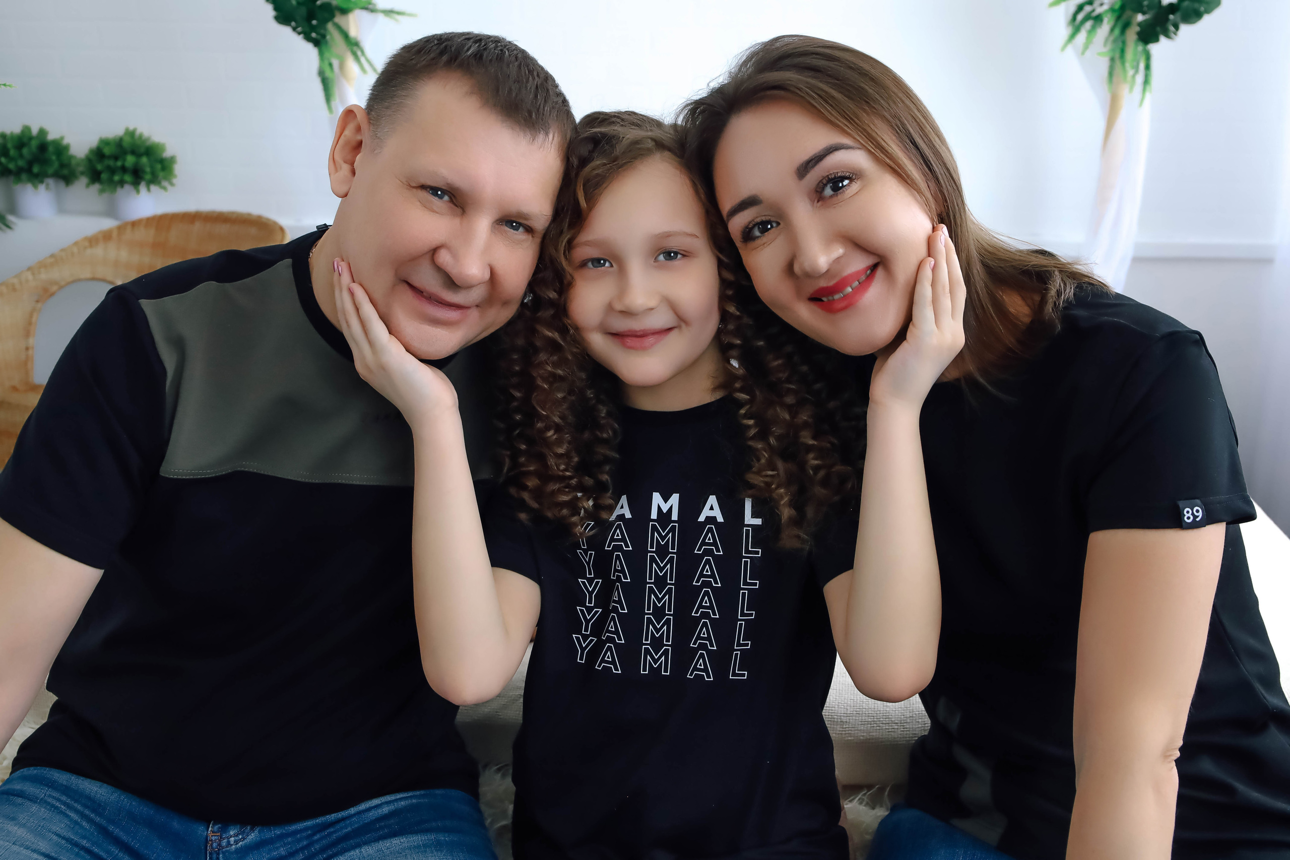 Гульфия с семьей