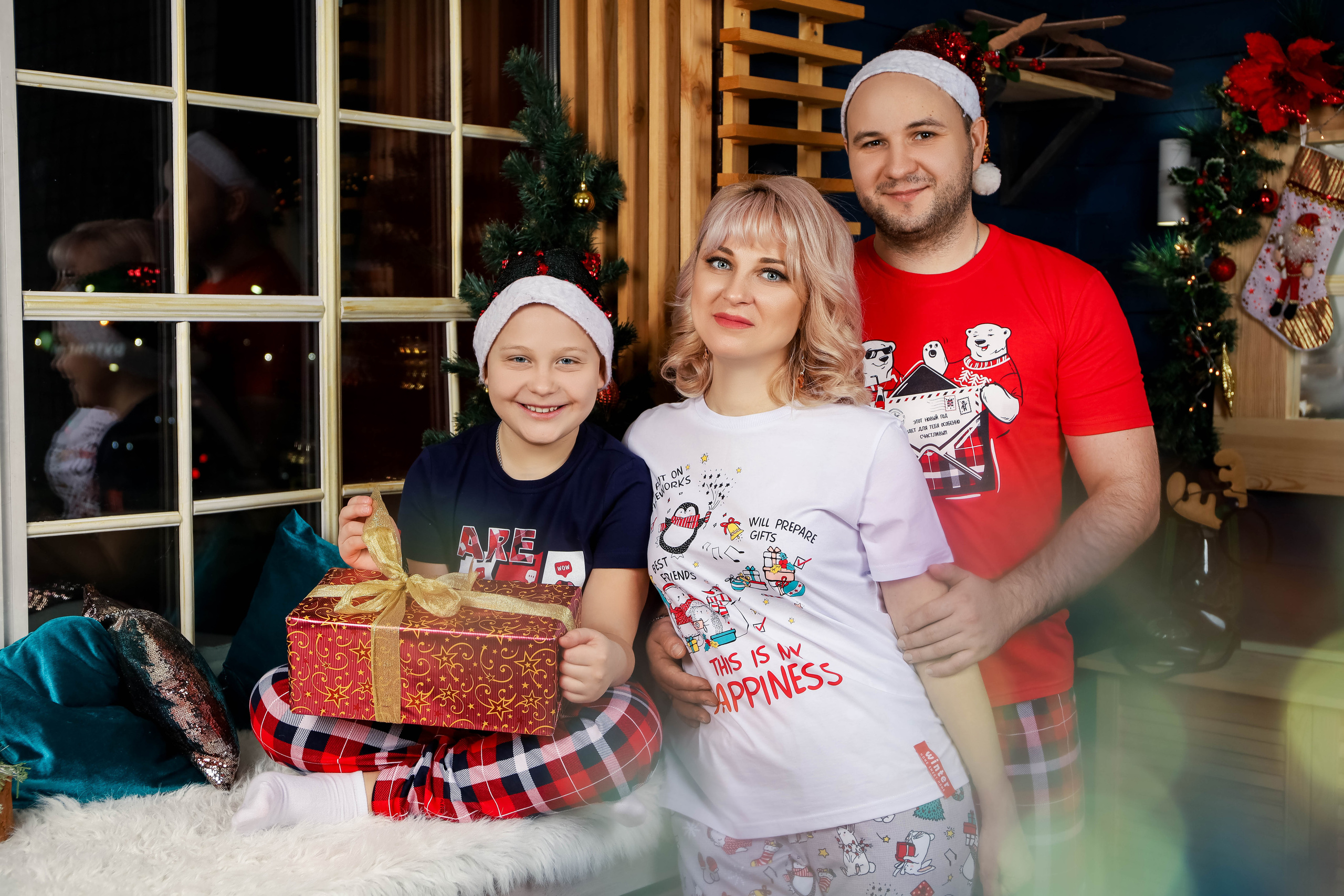 Любовь с семьей.Новогодняя 2022