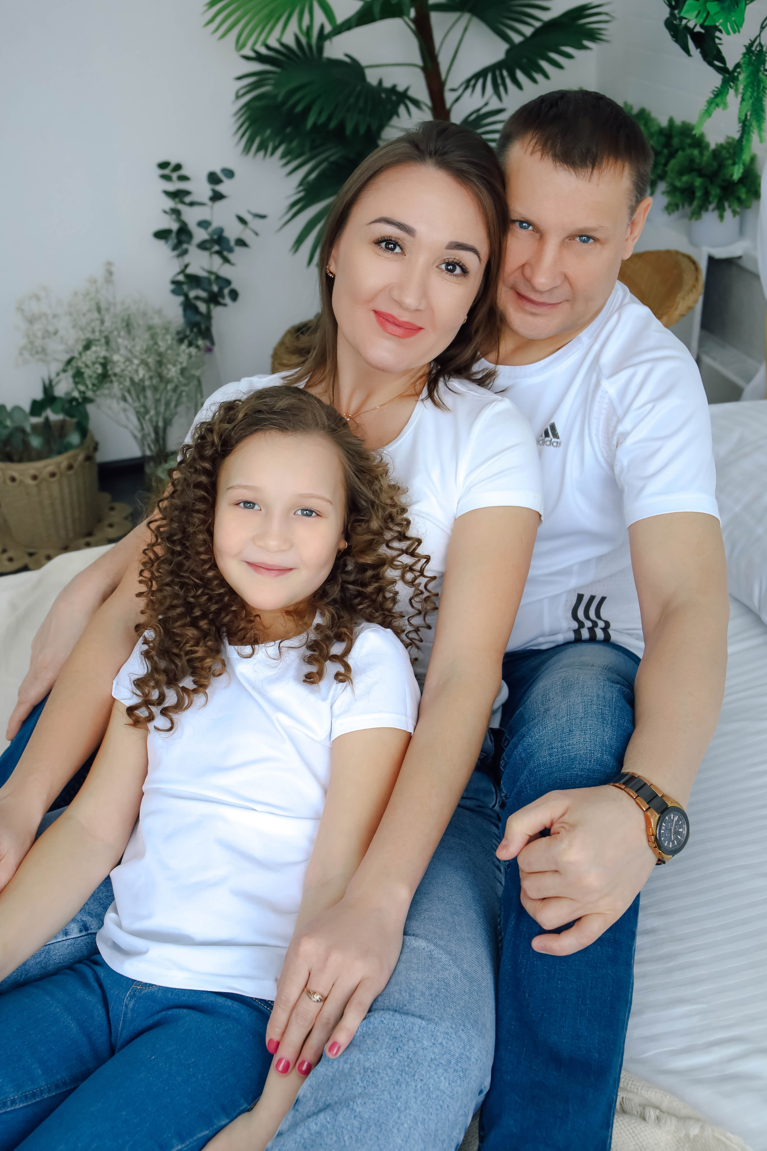 Гульфия с семьей