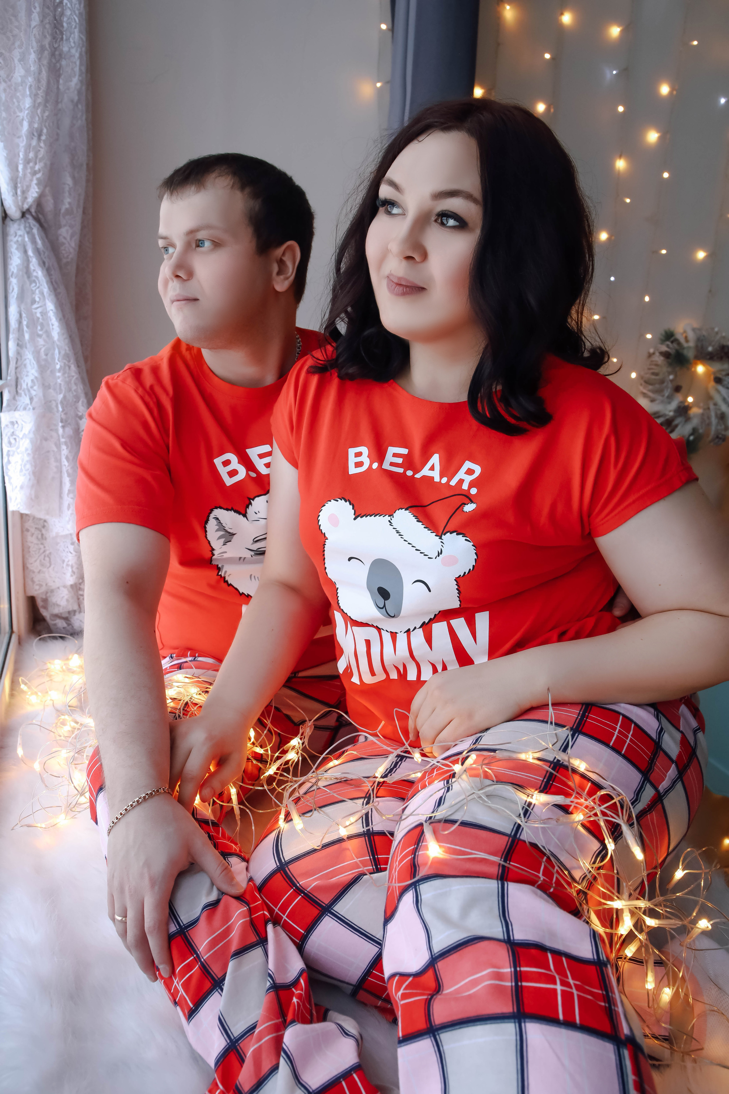 Анна с семьей.Новогодняя 2022