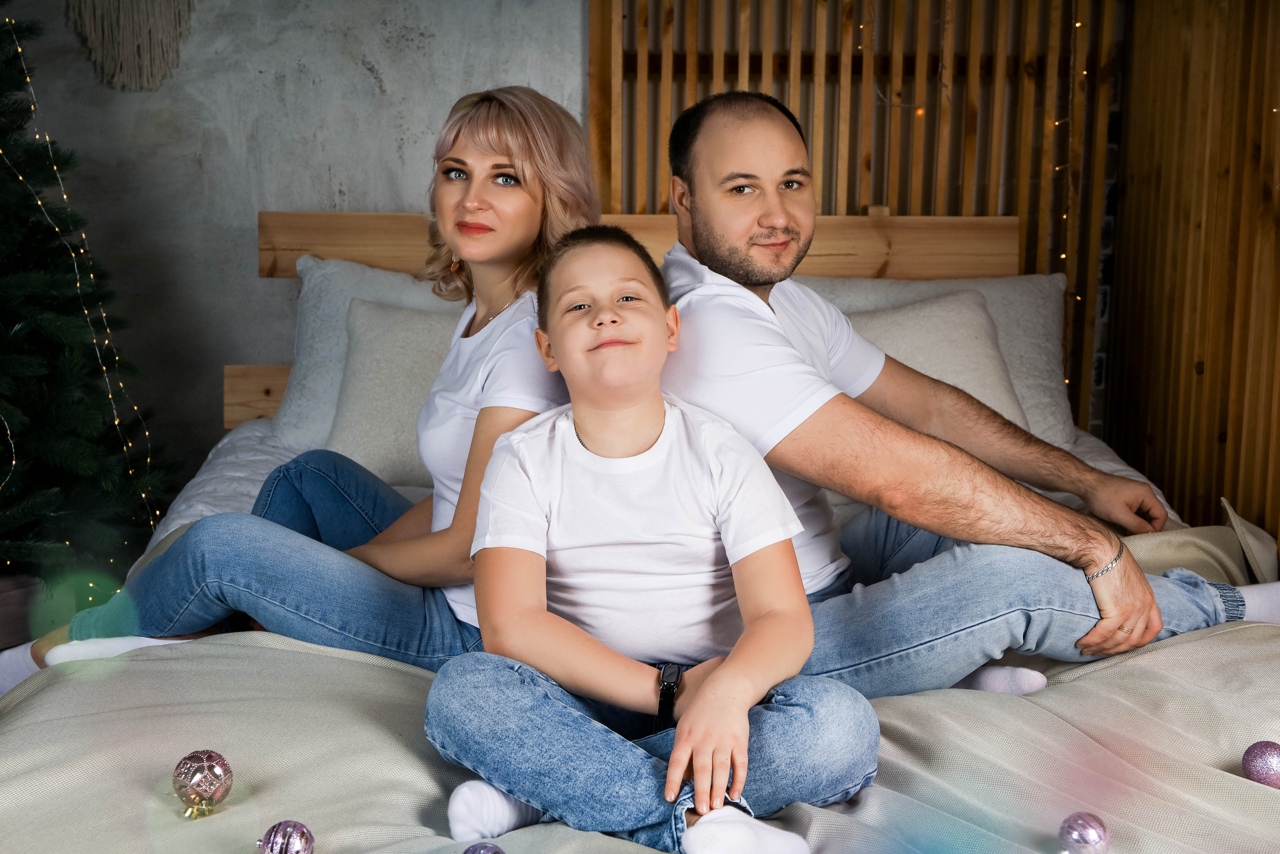 Любовь с семьей.Новогодняя 2022