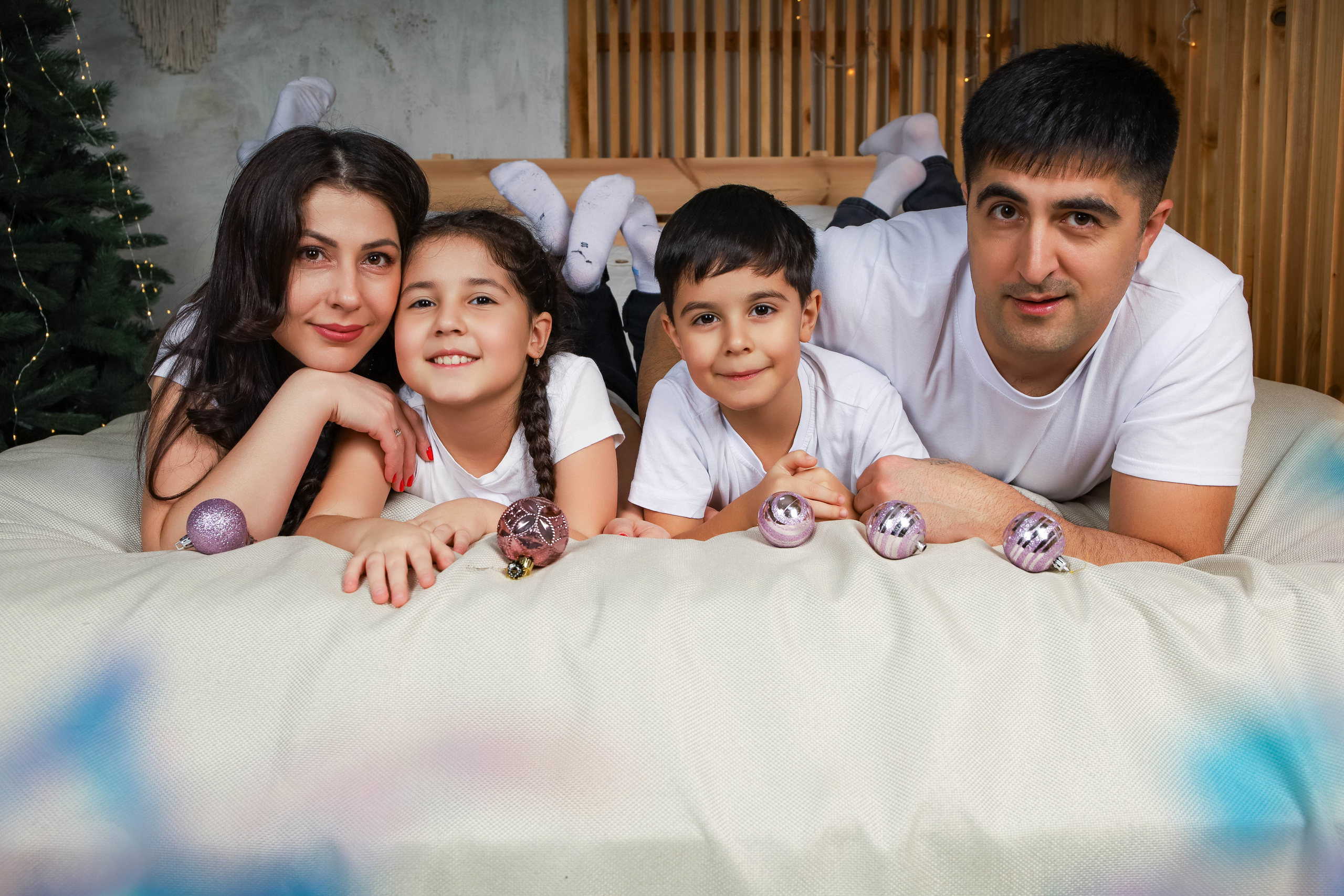 Узлипат с семьей.Новогодняя 2022