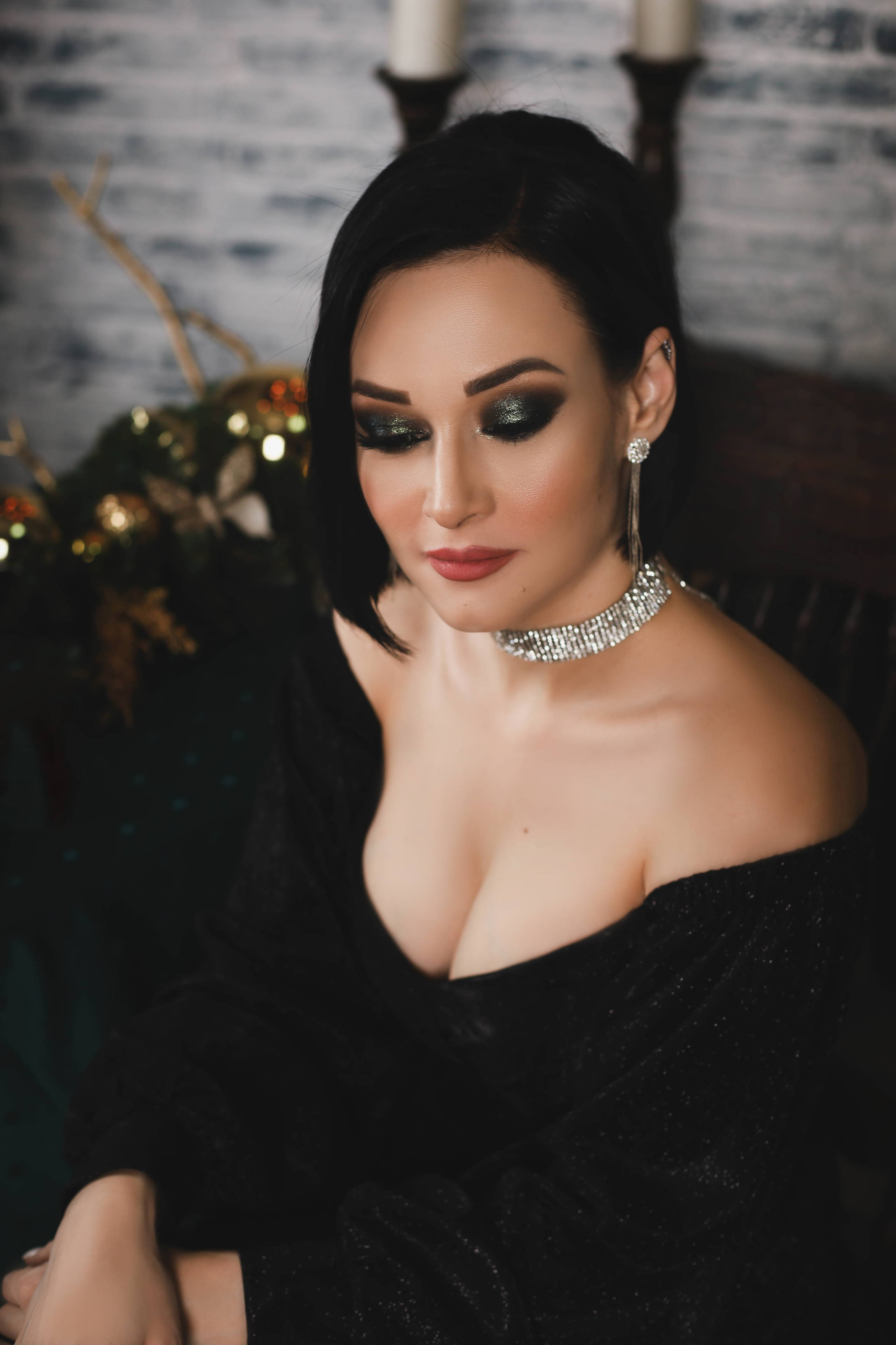 Гуля с детьми.Новогодняя 2022