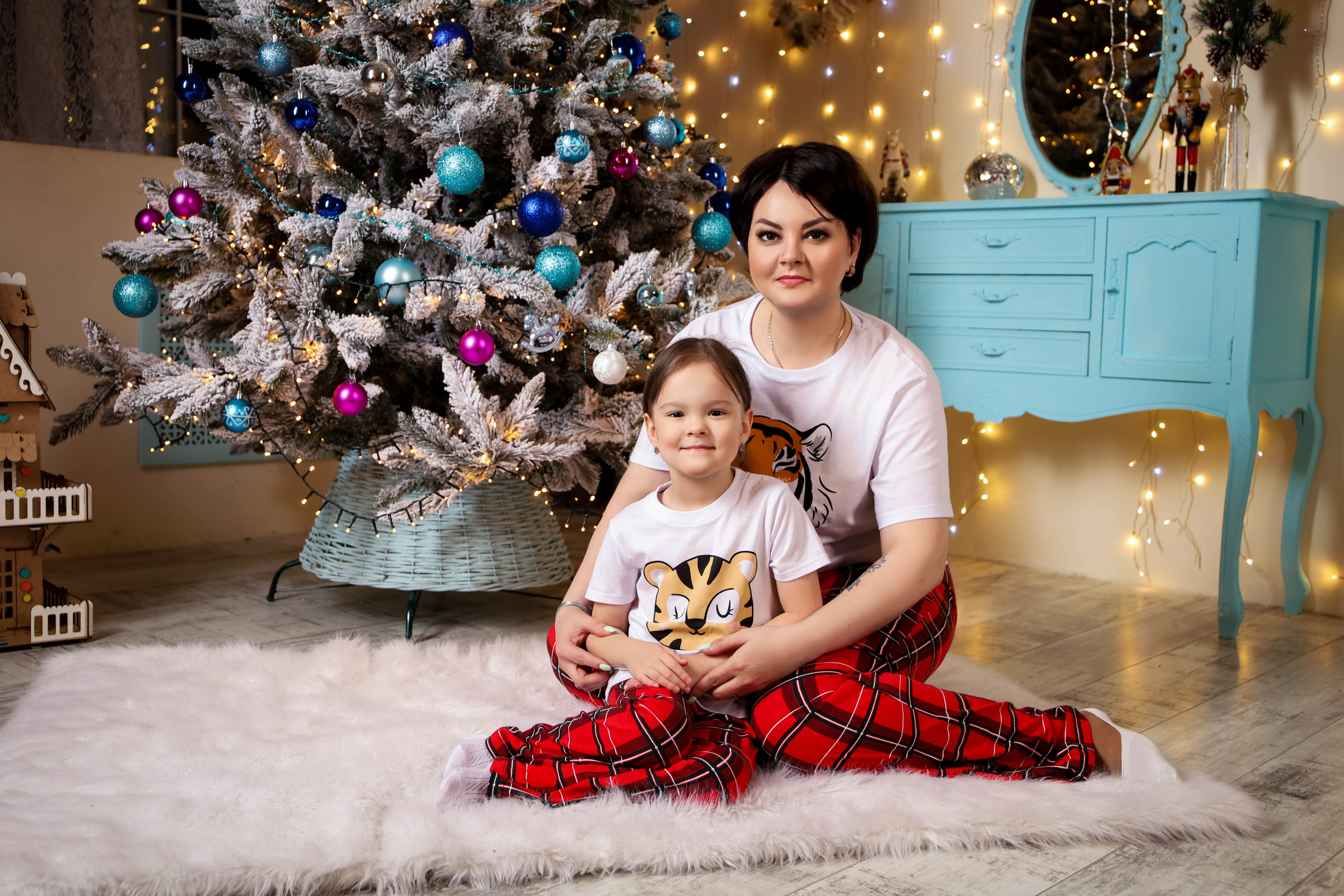 Анна с дочкой.Новогодняя 2022