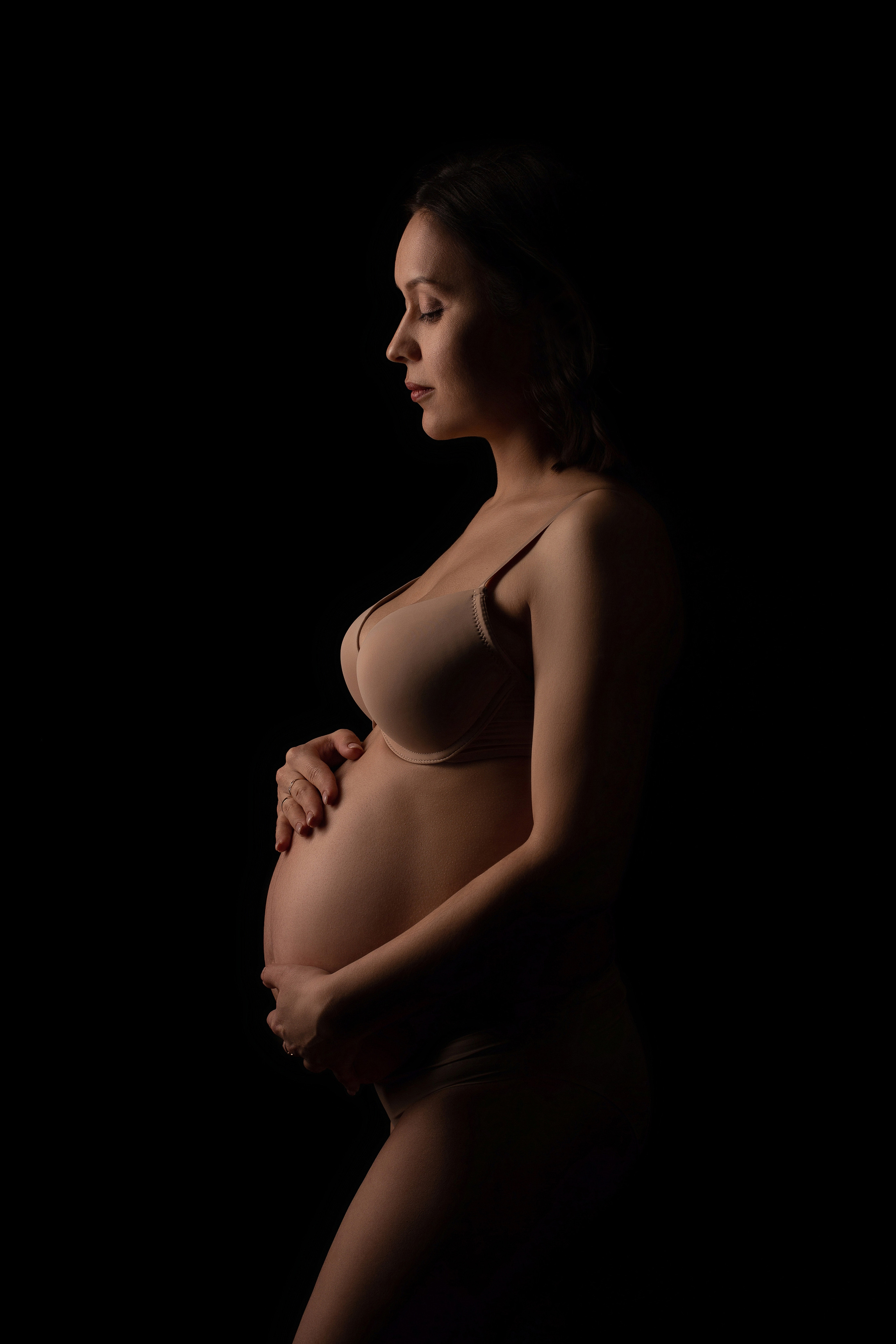 Фотосъемка в стиле Vogue (на однотонном фоне). Фотограф в городе Мелеуз Мусакаева Элиза