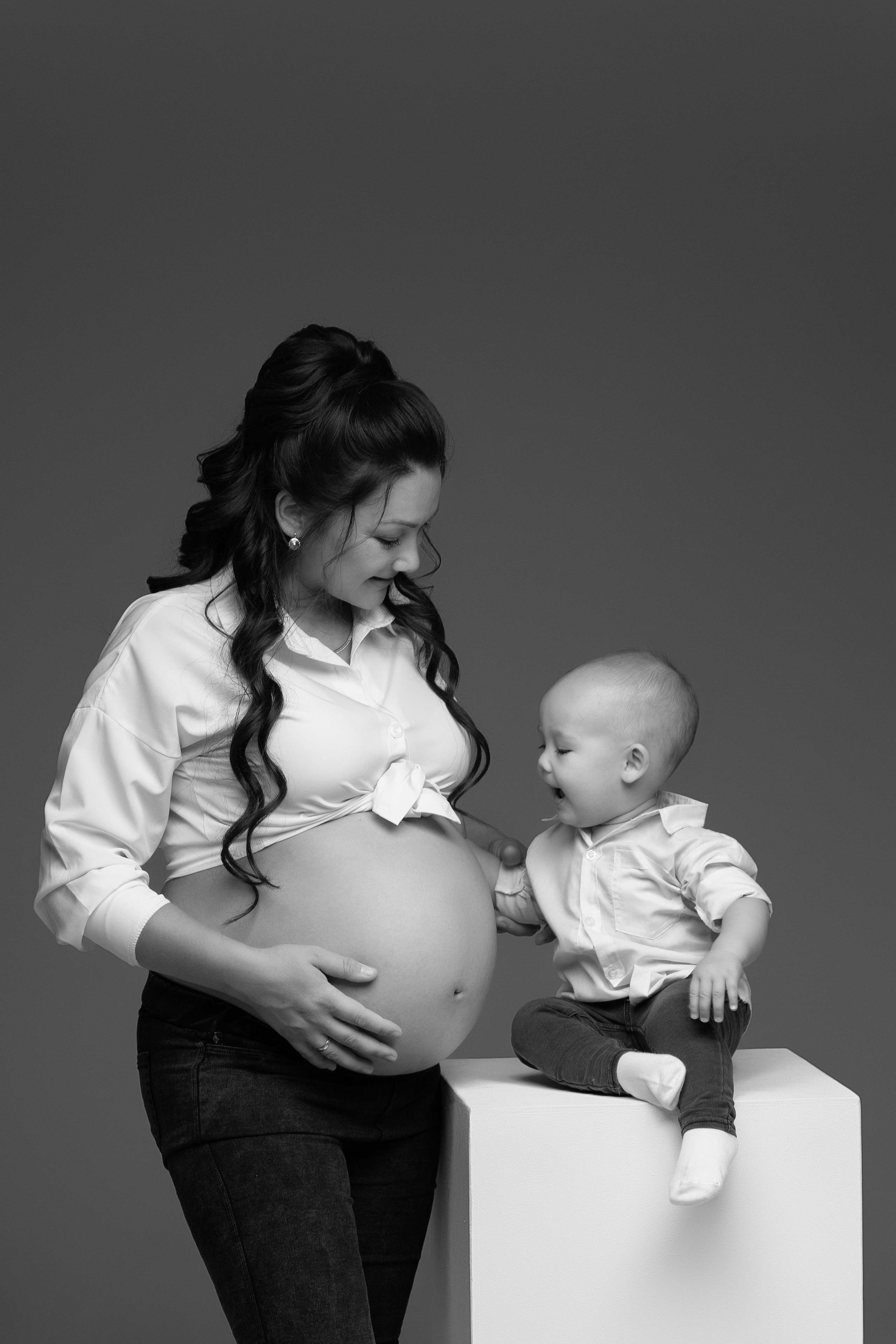 Фотосъемка в стиле Vogue (на однотонном фоне). Фотограф в городе Мелеуз Мусакаева Элиза