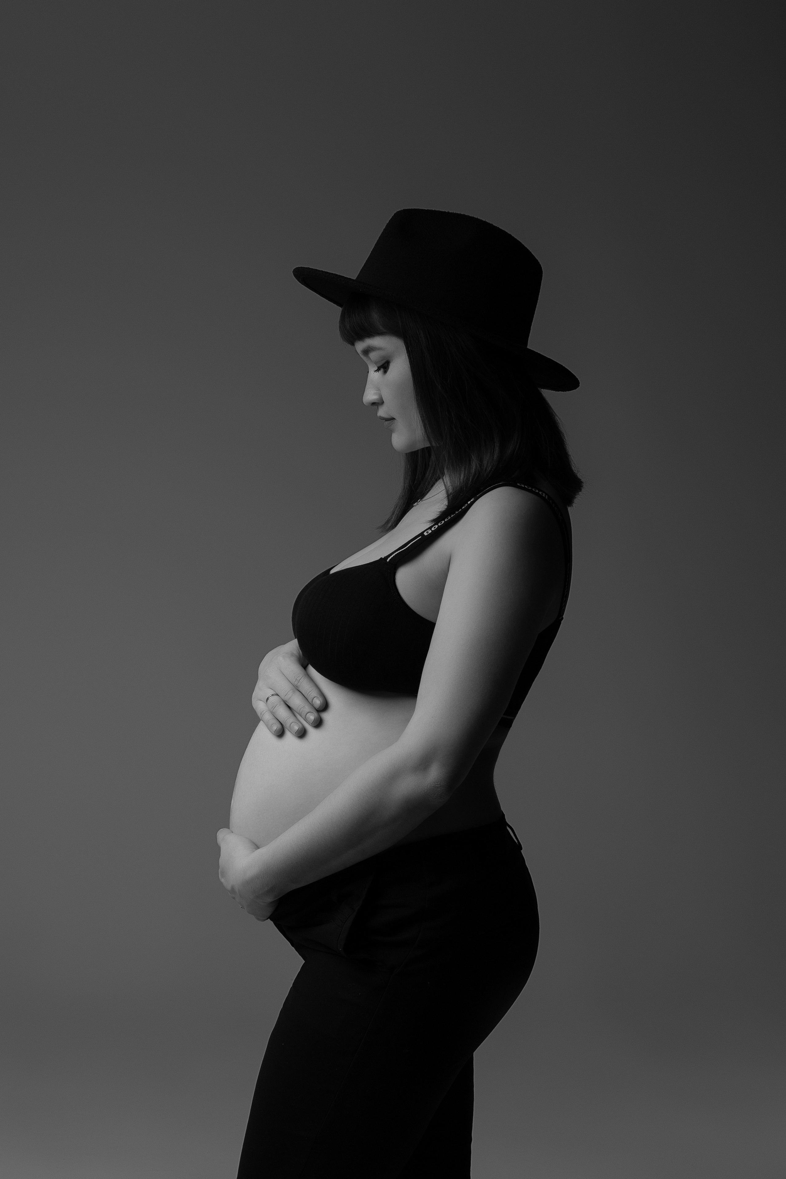 Фотосъемка в стиле Vogue (на однотонном фоне). Фотограф в городе Мелеуз Мусакаева Элиза