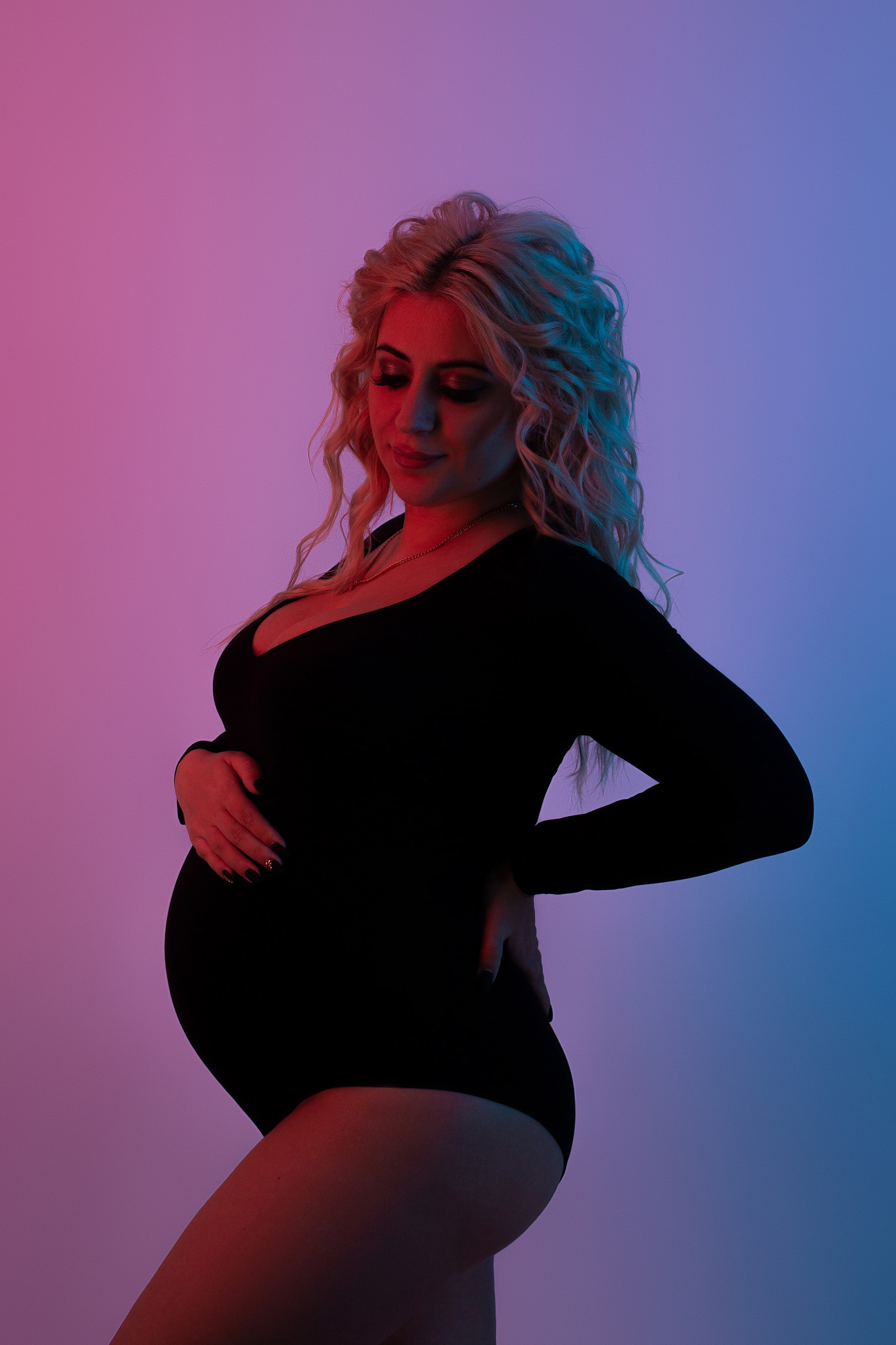 Фотосъемка в стиле Vogue (на однотонном фоне). Фотограф в городе Мелеуз Мусакаева Элиза