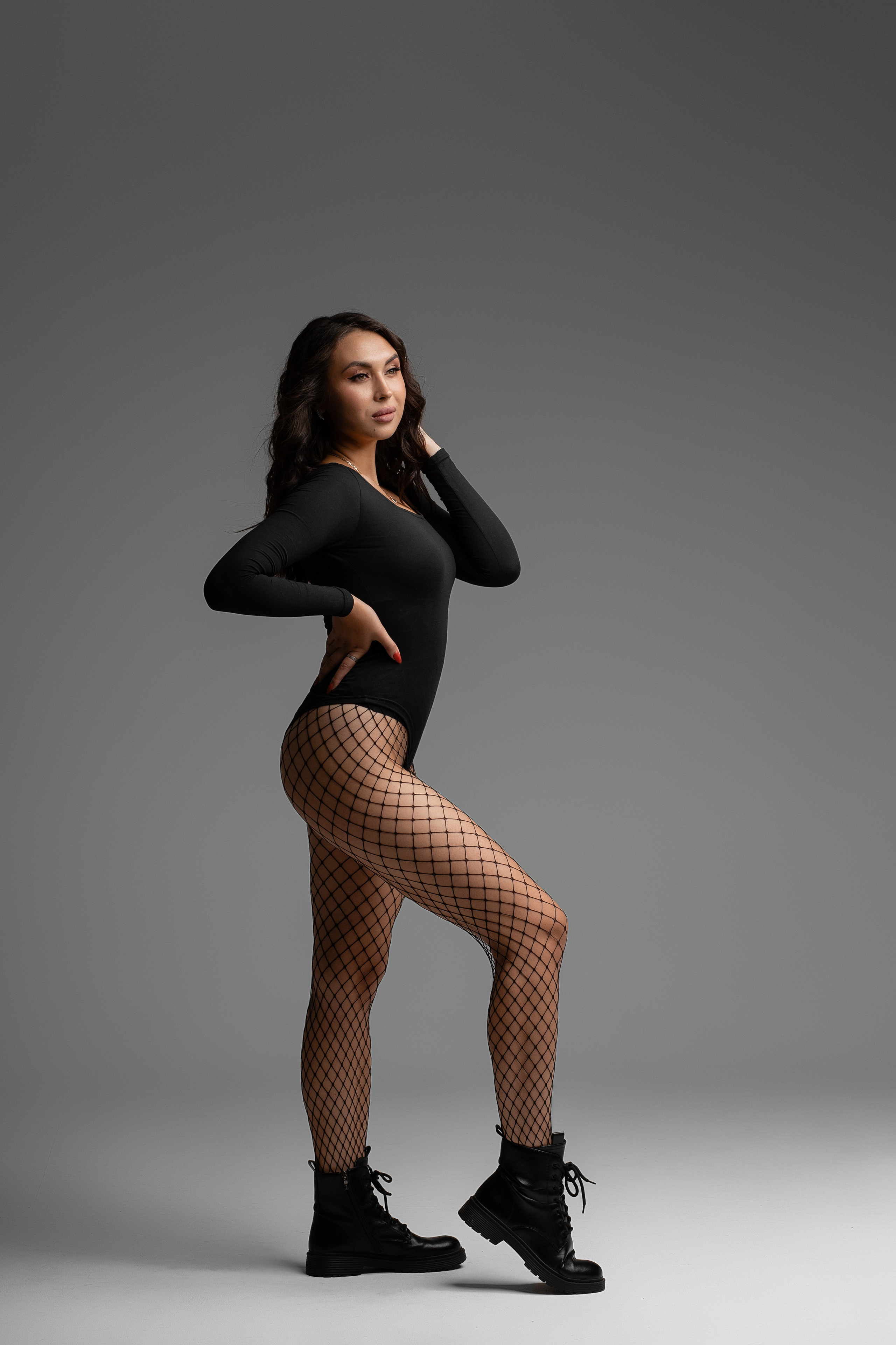 Фотосъемка в стиле Vogue (на однотонном фоне). Фотограф в городе Мелеуз Мусакаева Элиза