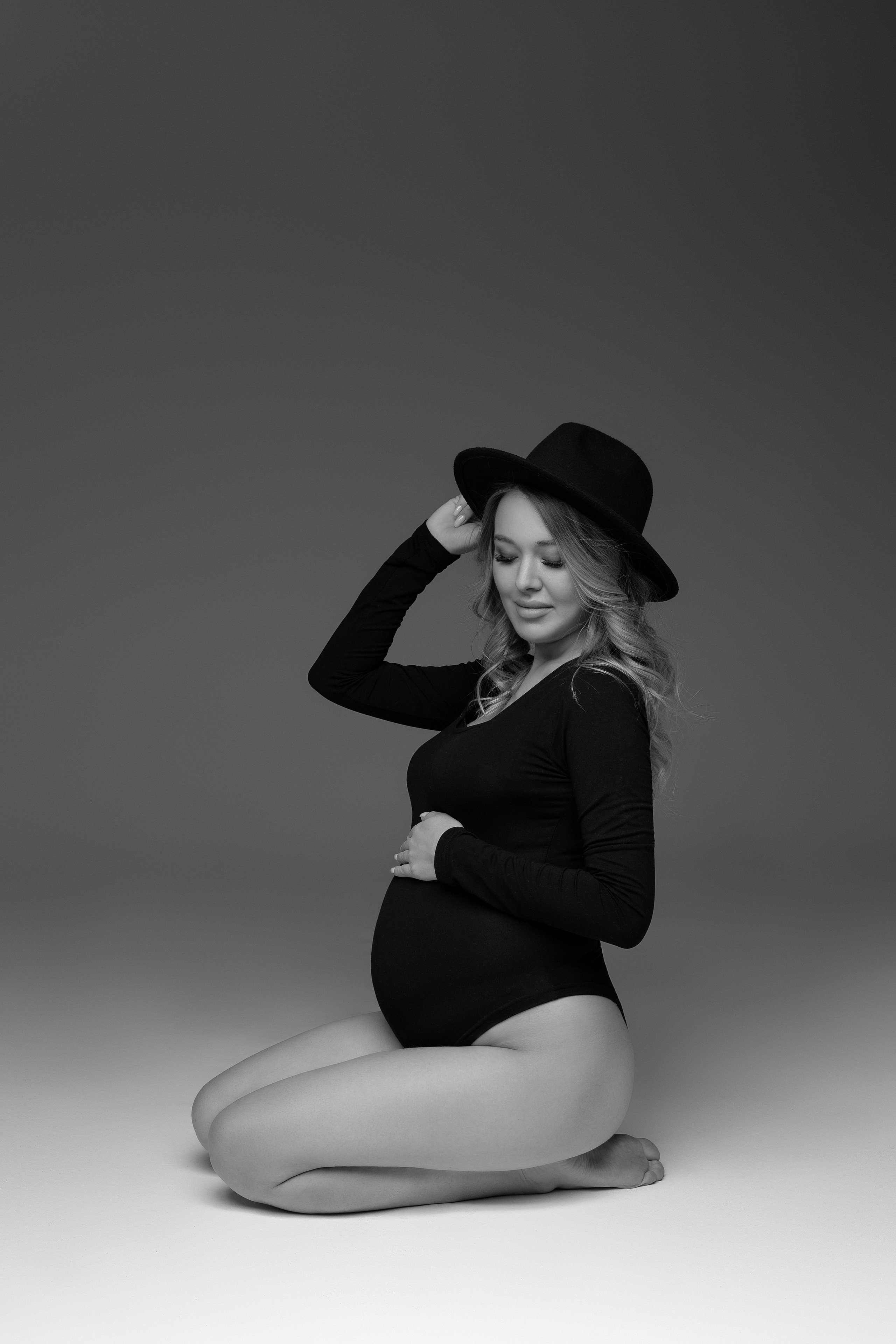 Фотосъемка в стиле Vogue (на однотонном фоне). Фотограф в городе Мелеуз Мусакаева Элиза