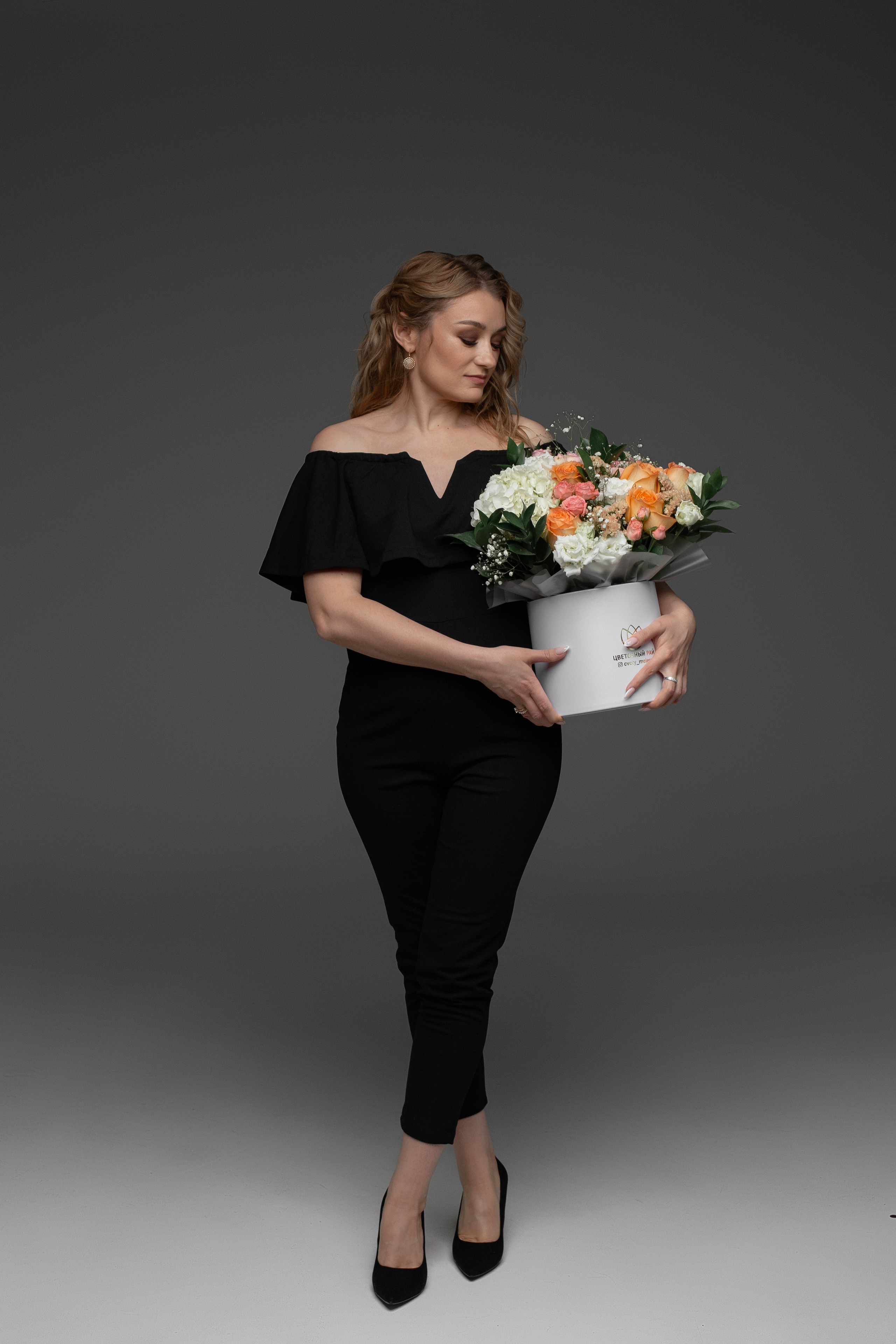 Фотосъемка в стиле Vogue (на однотонном фоне). Фотограф в городе Мелеуз Мусакаева Элиза